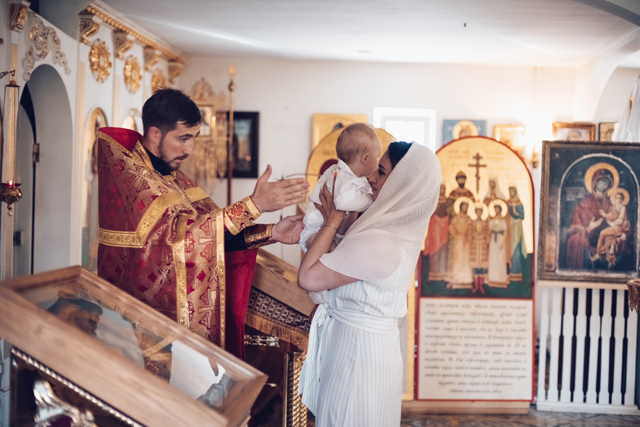Фотосессия Крещения в Санкт-Петербурге. Фотограф Юлия Кондратьева