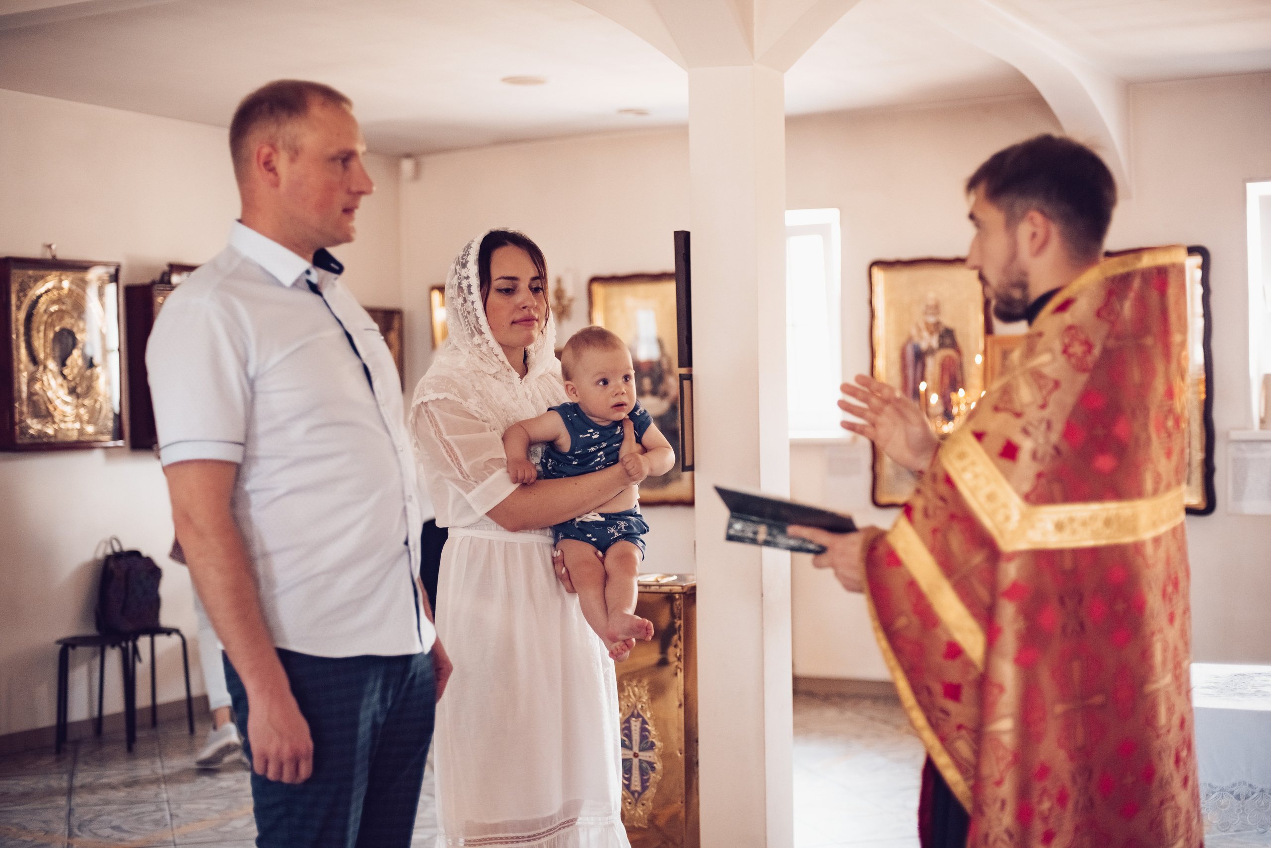 Фотосессия Крещения в Санкт-Петербурге. Фотограф Юлия Кондратьева