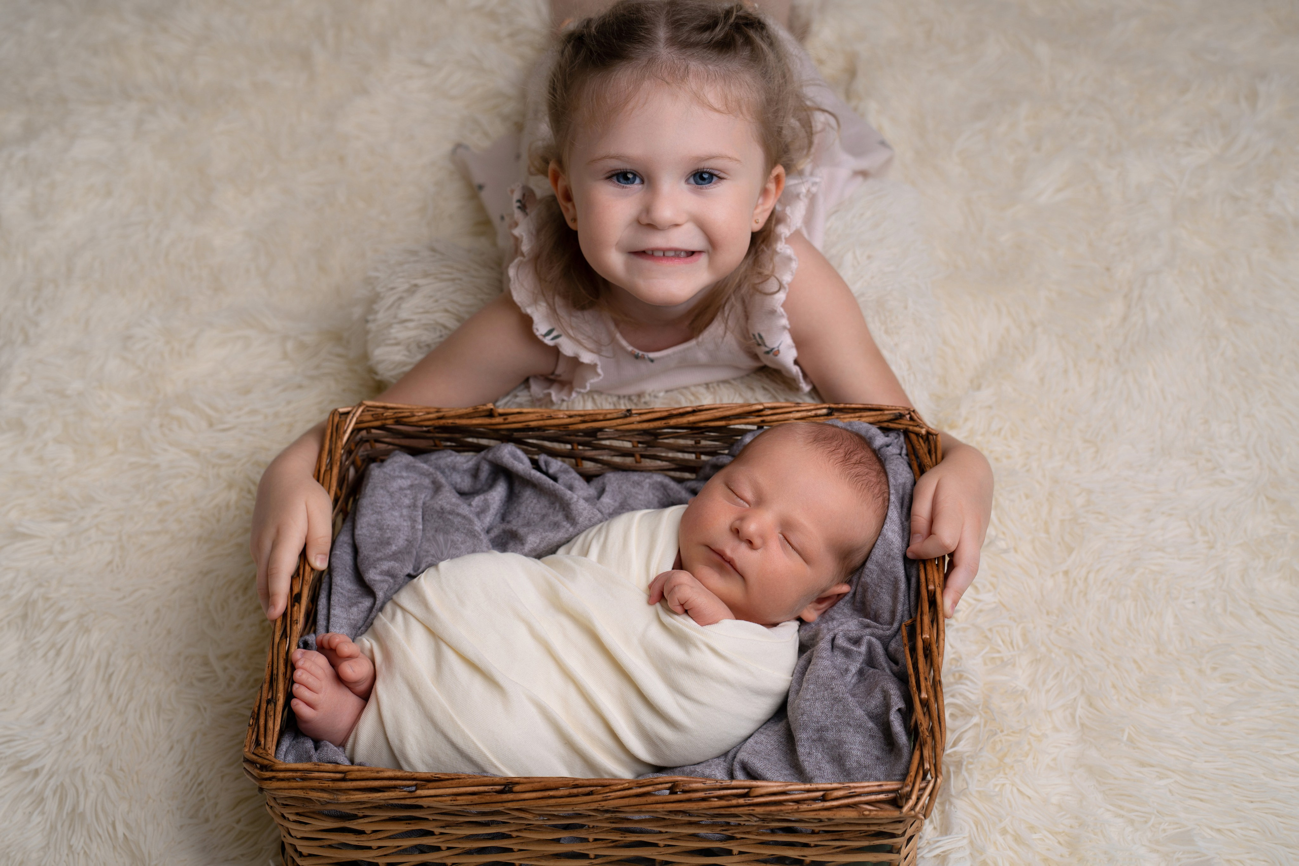 Фото с родителями/Макроснимки. Фотограф новорожденных Оренбург и свадебный фотограф Оренбург