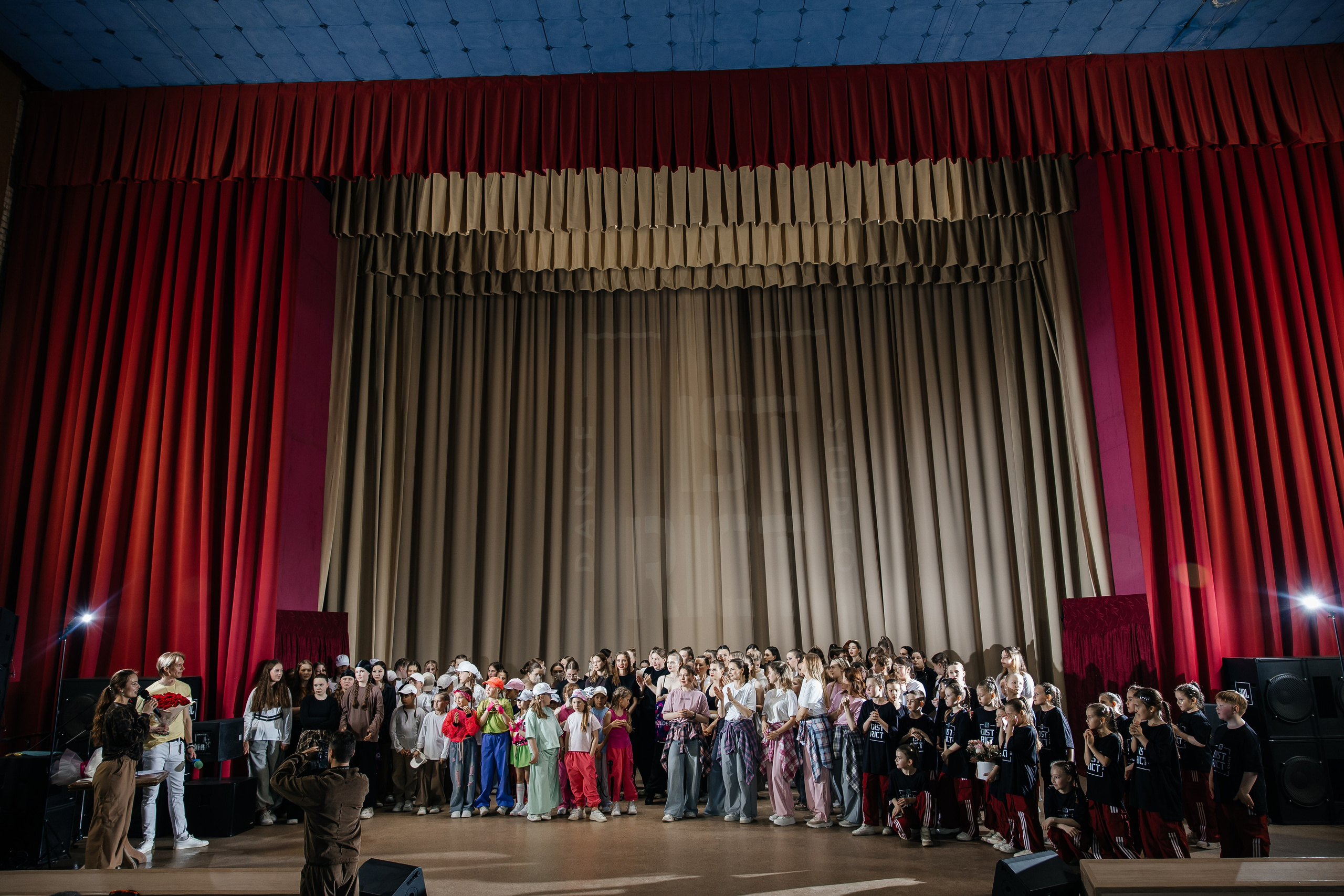 Дистрикт. Отчетный концерт. Свадебный и Семейный фотограф г. Ижевск Гульназ Солдатова. Гульназ фото