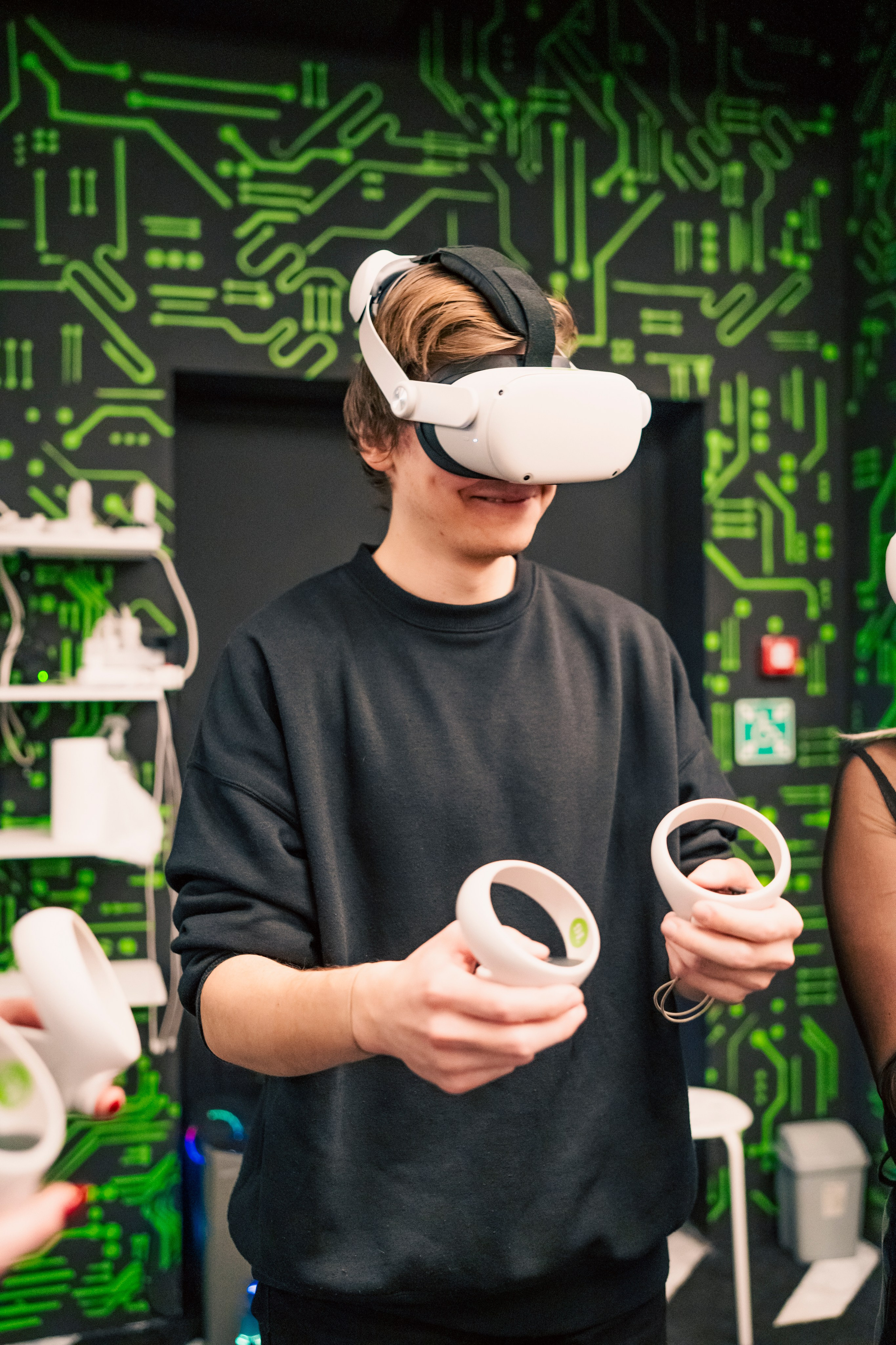 VR (November-December 2024). Felixtones