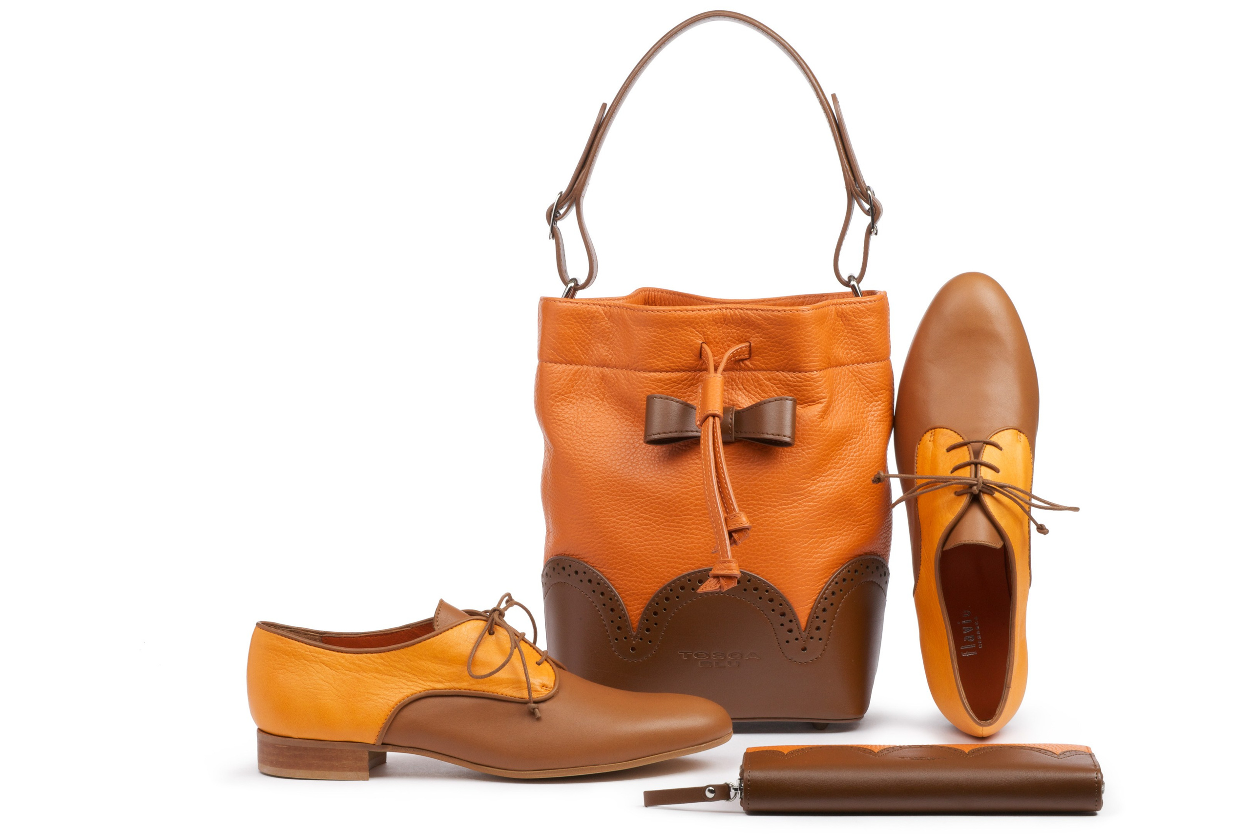 Shoes and bag set advertising photo on white - photographer Andrey Dunin