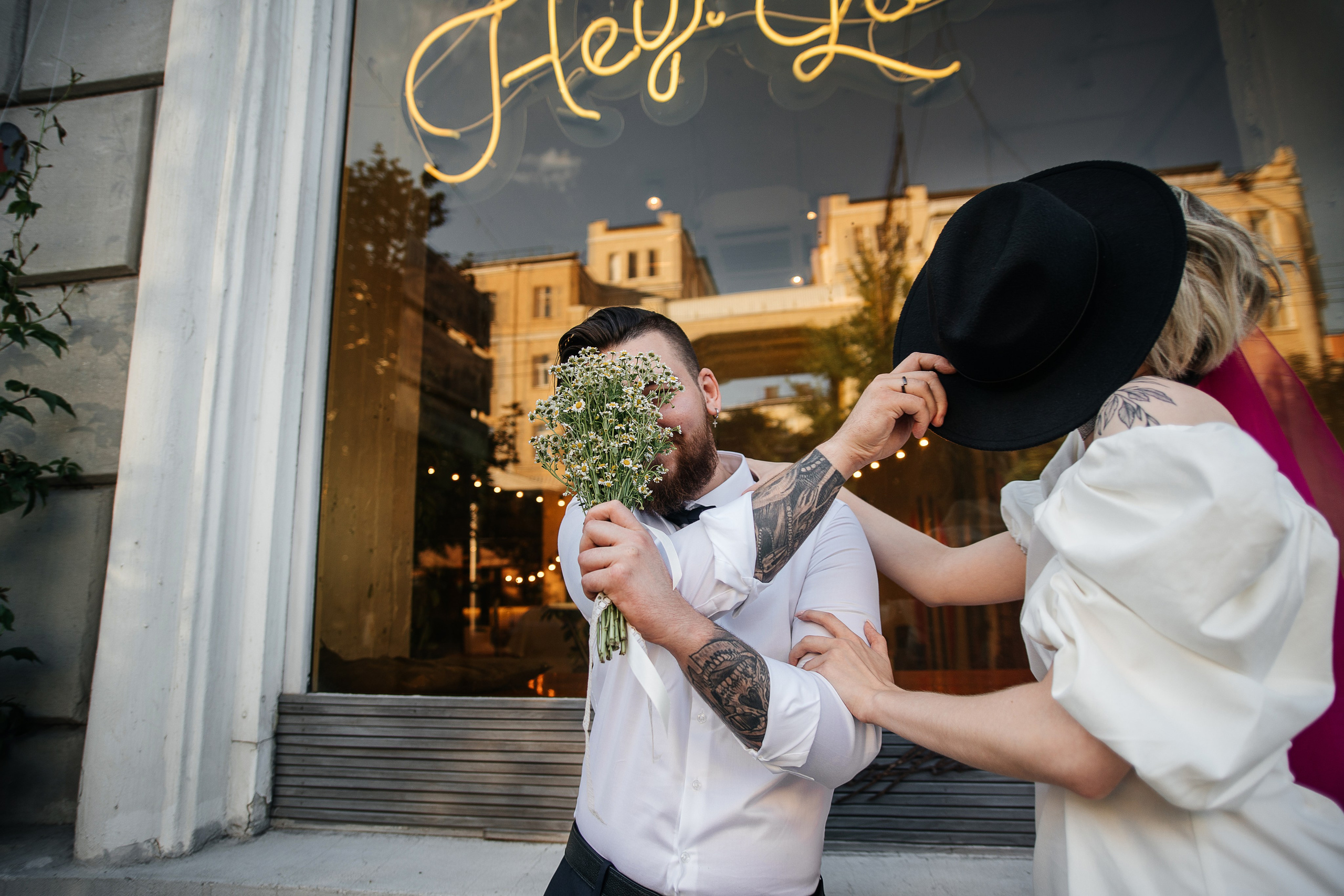 Свадебная прогулка по городу. Денис и Кристина. Свадебный и семейный фотограф Надежда Соловьева