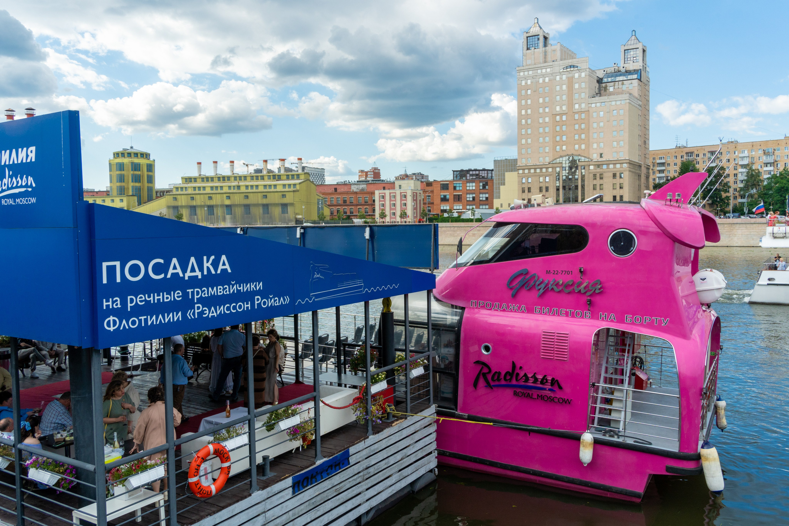 Юлия и Сергей. Регистрация на кораблике. Репортажный и интерьерный фотограф Александра Солдатова