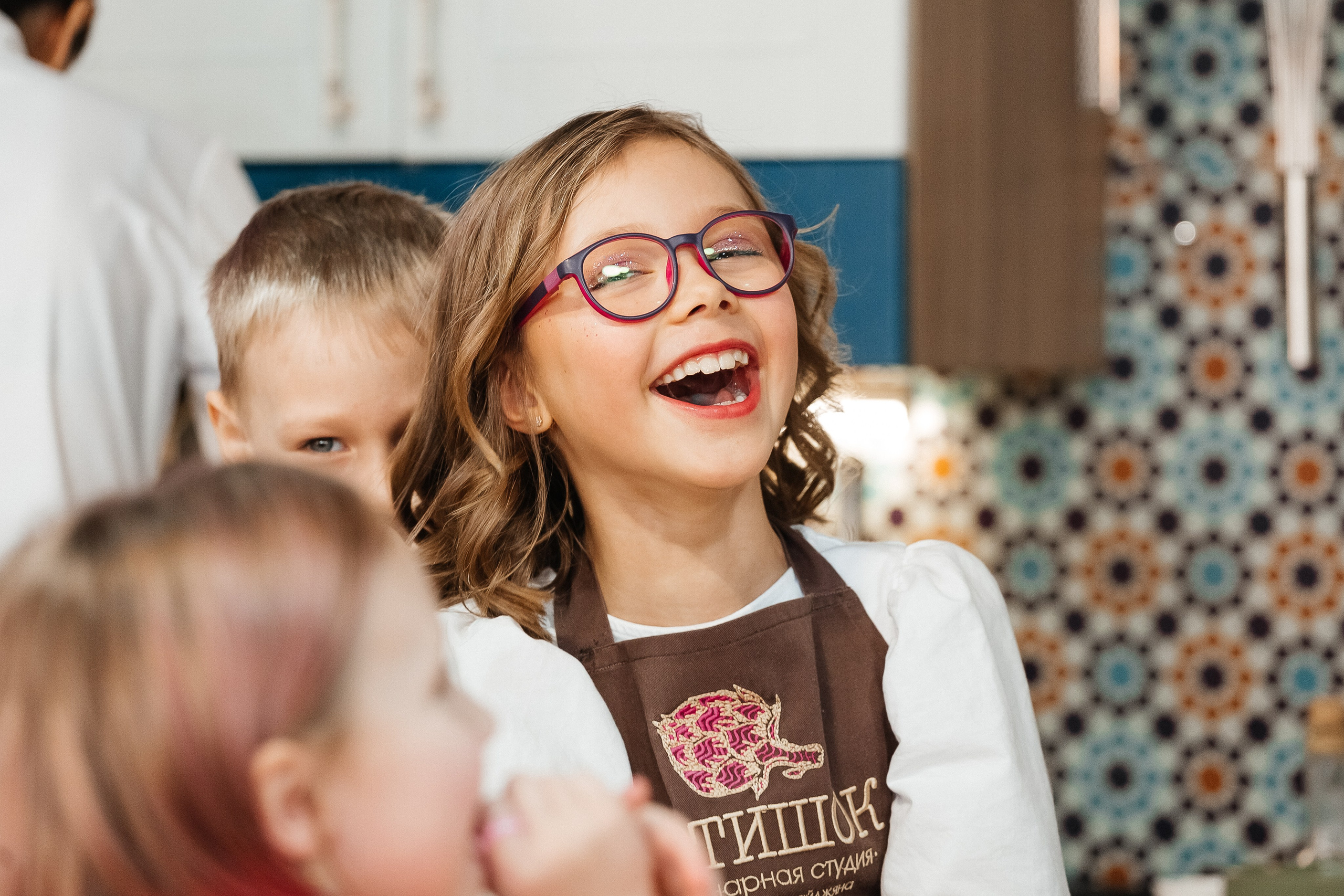 Детский мастер-класс в «АРТиШОК». Фотограф Кемерово | Сергей