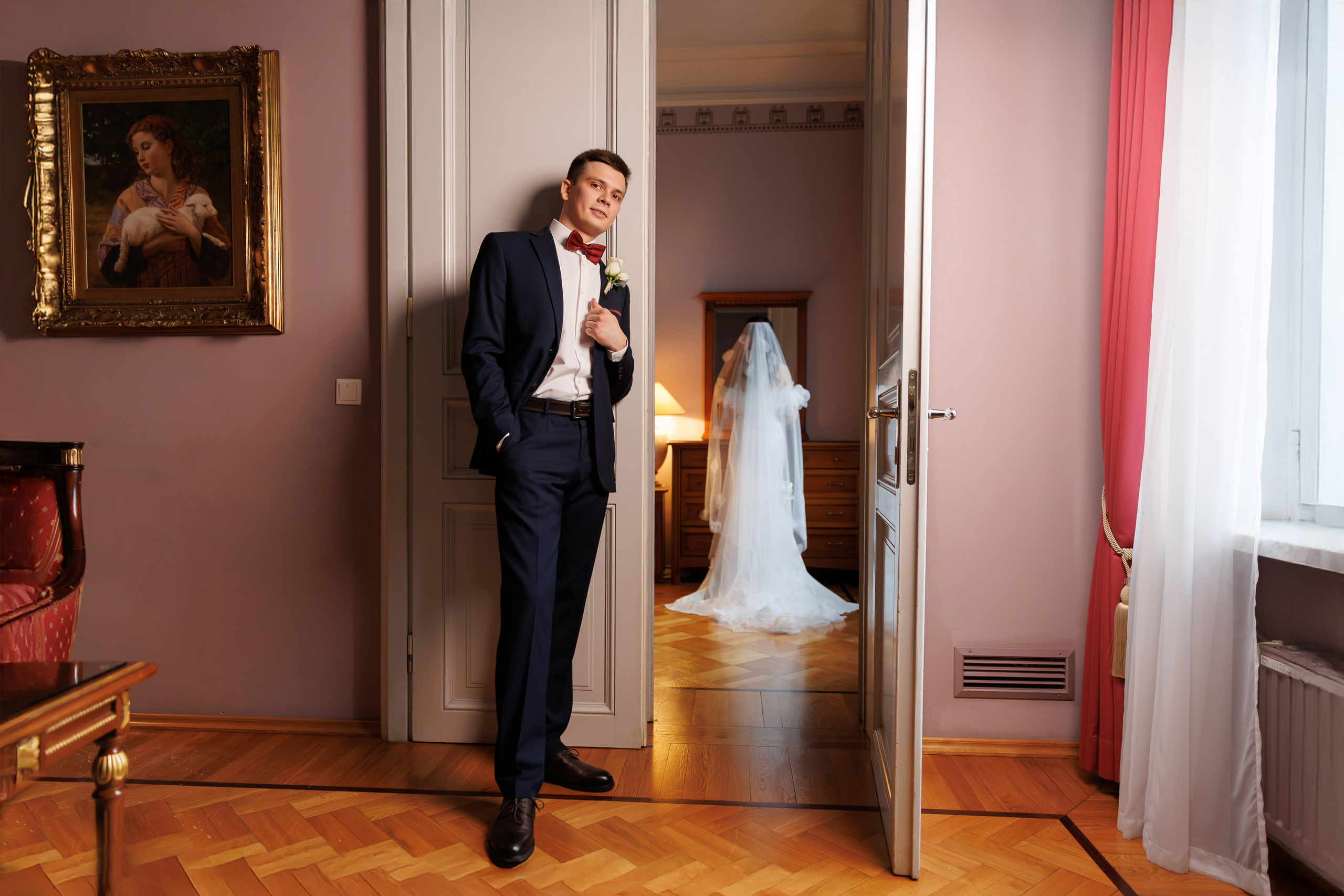 Свадебная фотосессия и сборы в гостинице Националь. Свадебный фотограф Москва и МО Сергей Киржаев