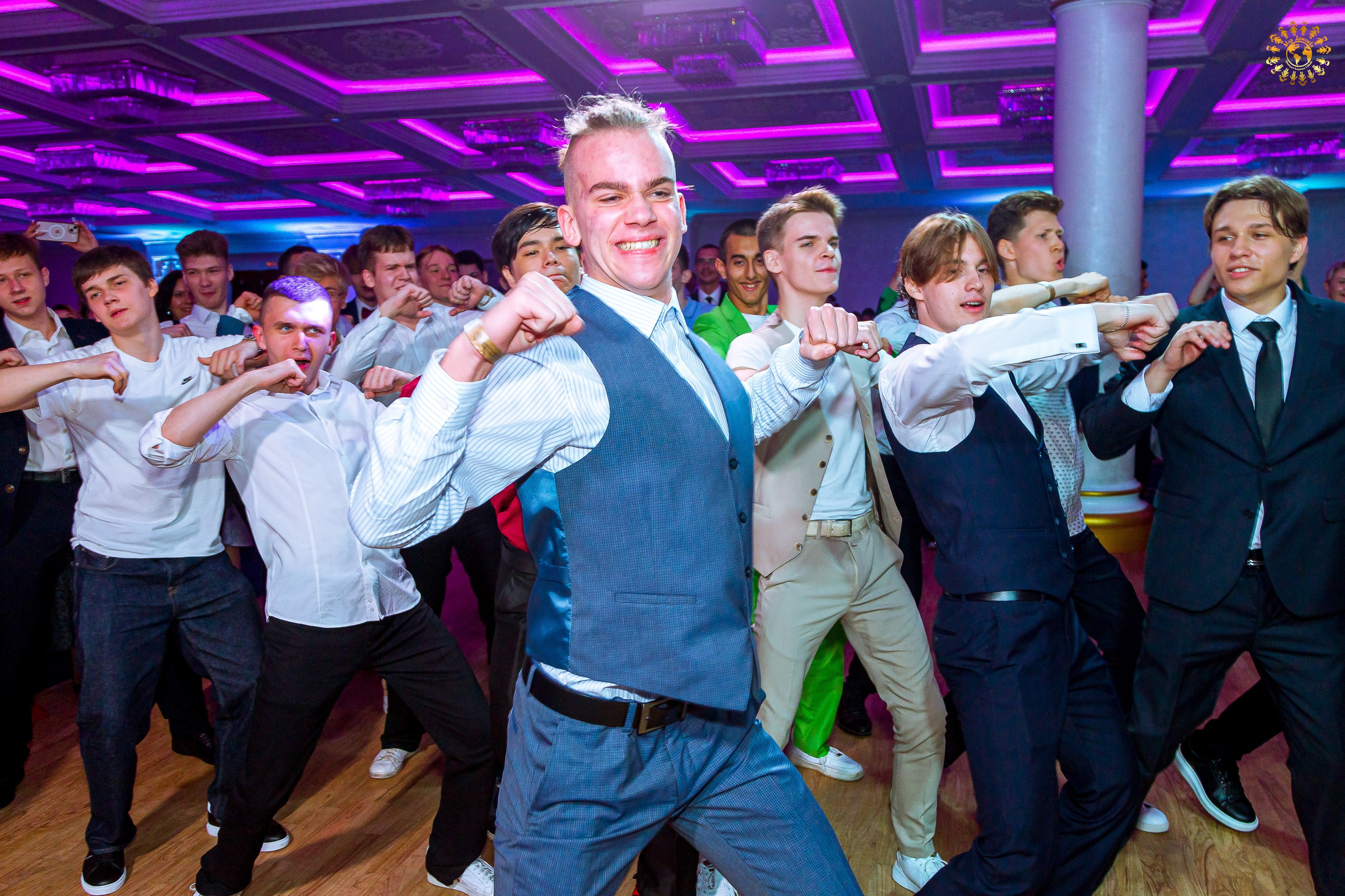 Выпускной 2023 (11-е классы) Triumph City Hall Москва. Репортажная съемка в Москве и области. Анималистика