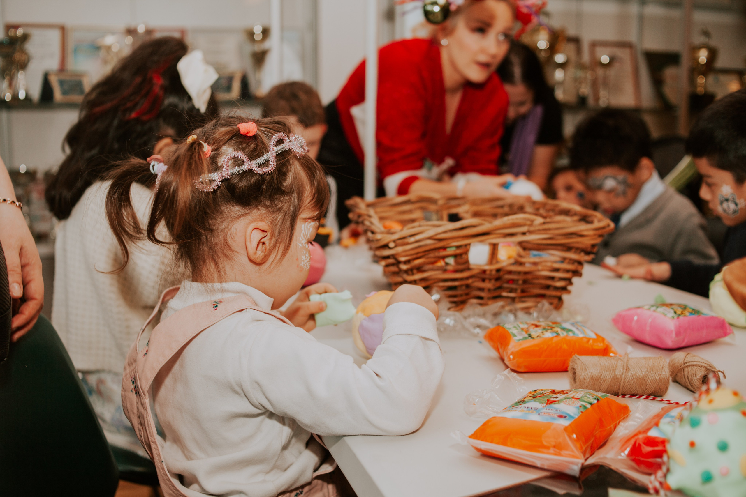 Мастер-класс от Мастерской Наташи Ой на фестивале для детей с ОВЗ «Шире круг». Семейный фотограф во Всеволожске и Санкт-Петербурге Юлия Капустина