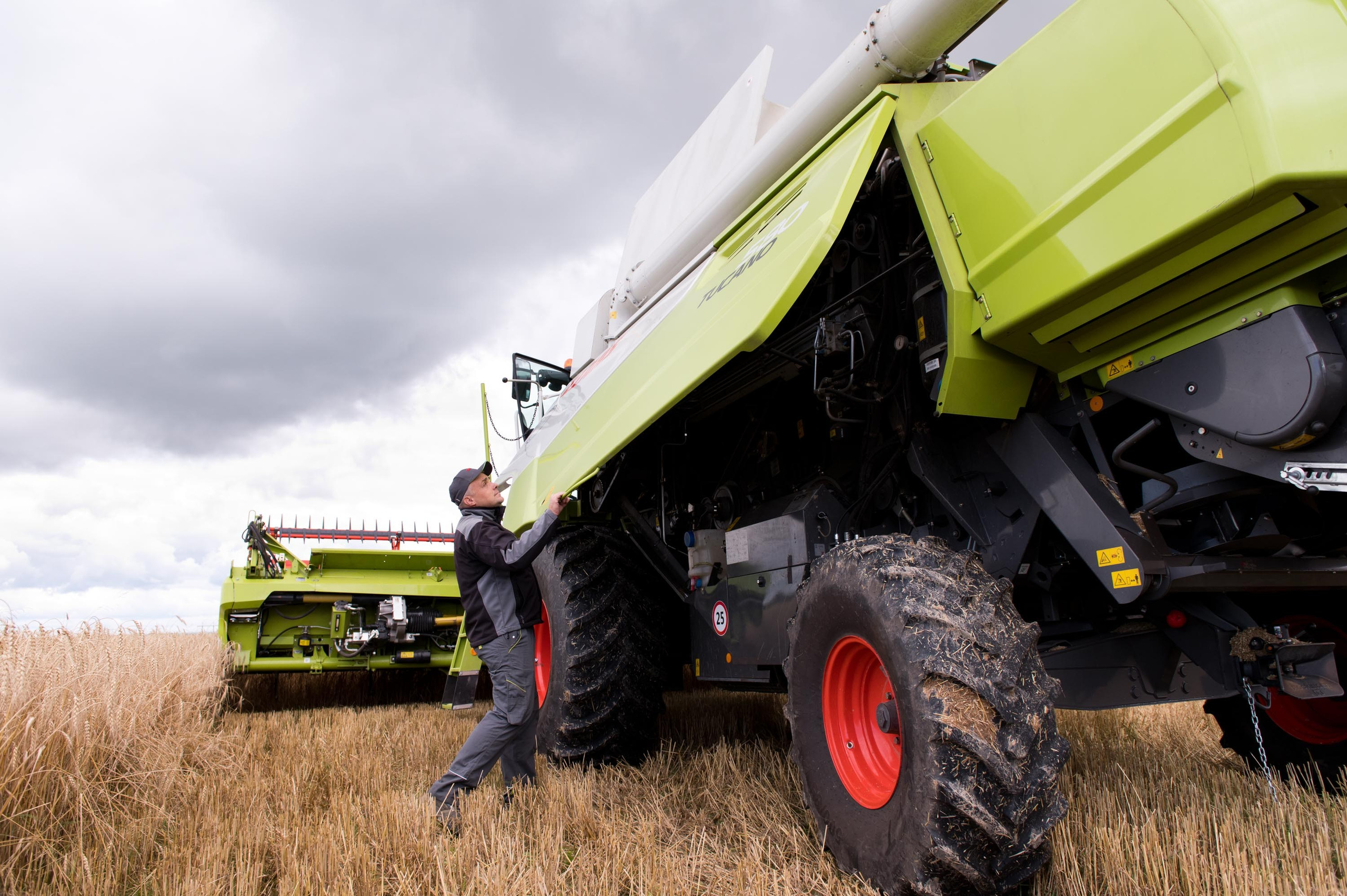 Обзор сельскохозяйственной техники CLAAS. Репортажный фотограф и видеограф Слава Думчев. Тимбилдинги, отчетники, корпоративы