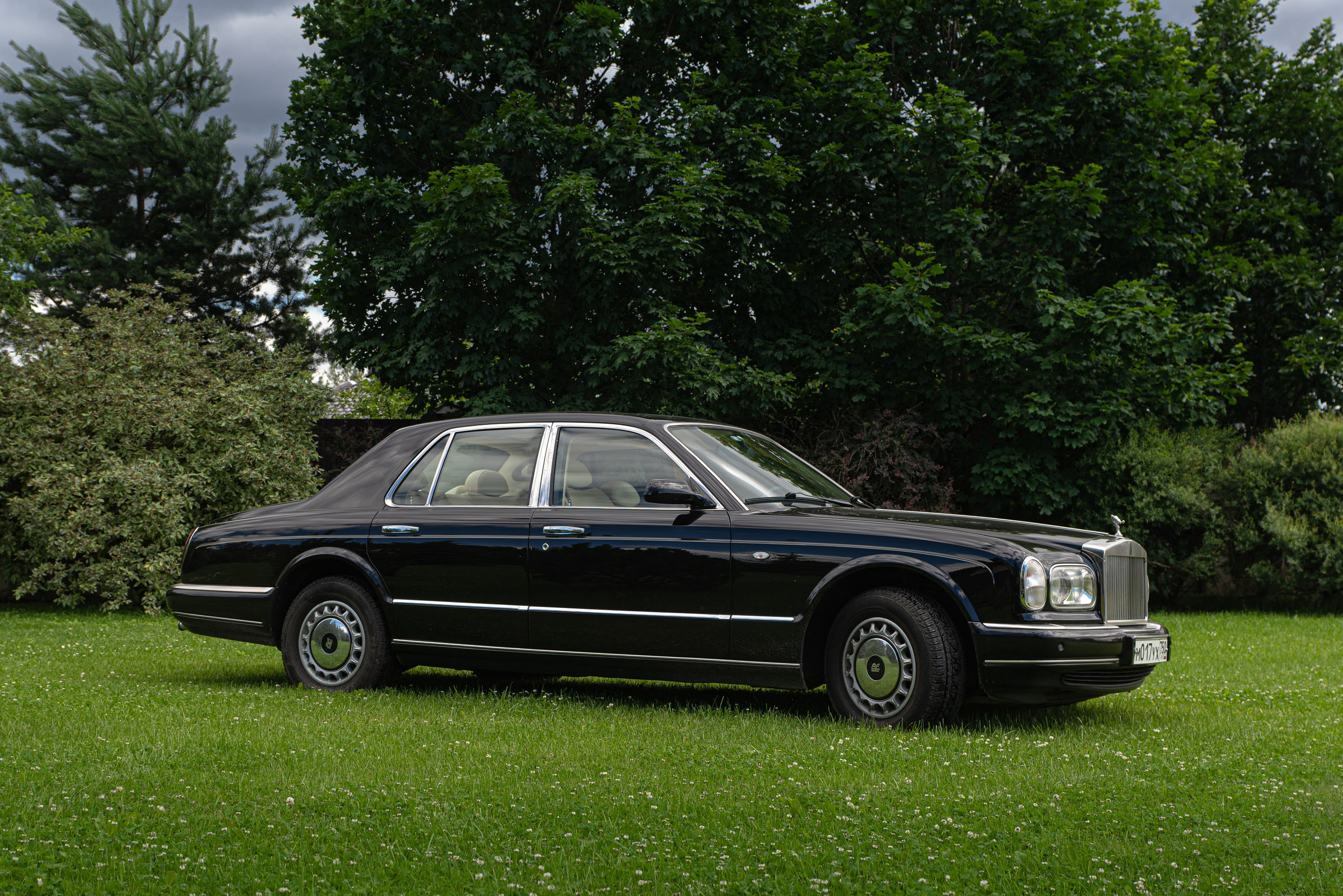 Фотосъемка Rolls-Royce в яхт-клубе в Москве. Жуков Илья  свадебный фотограф в Москве