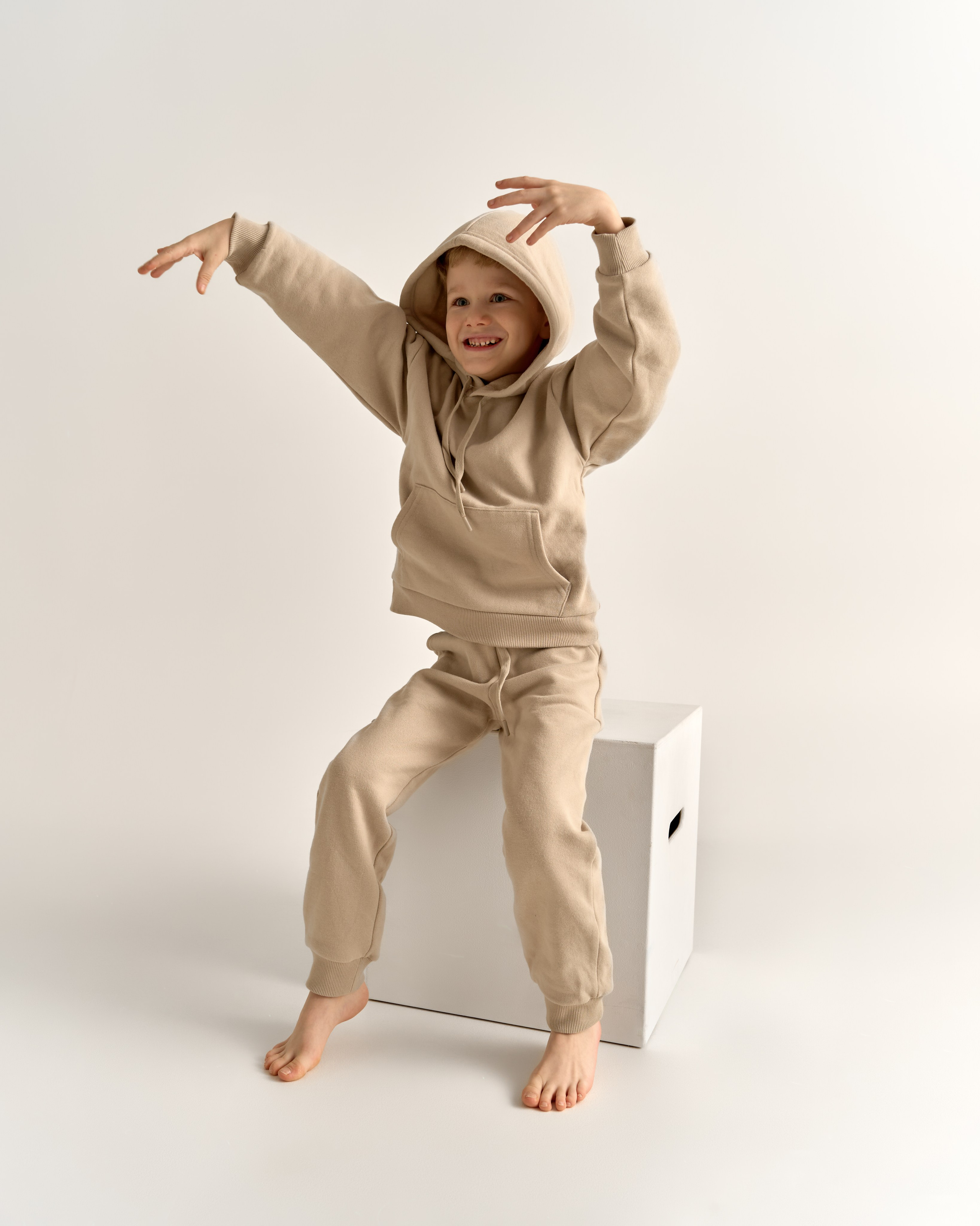 Минималистичная фотосъемка на циклораме