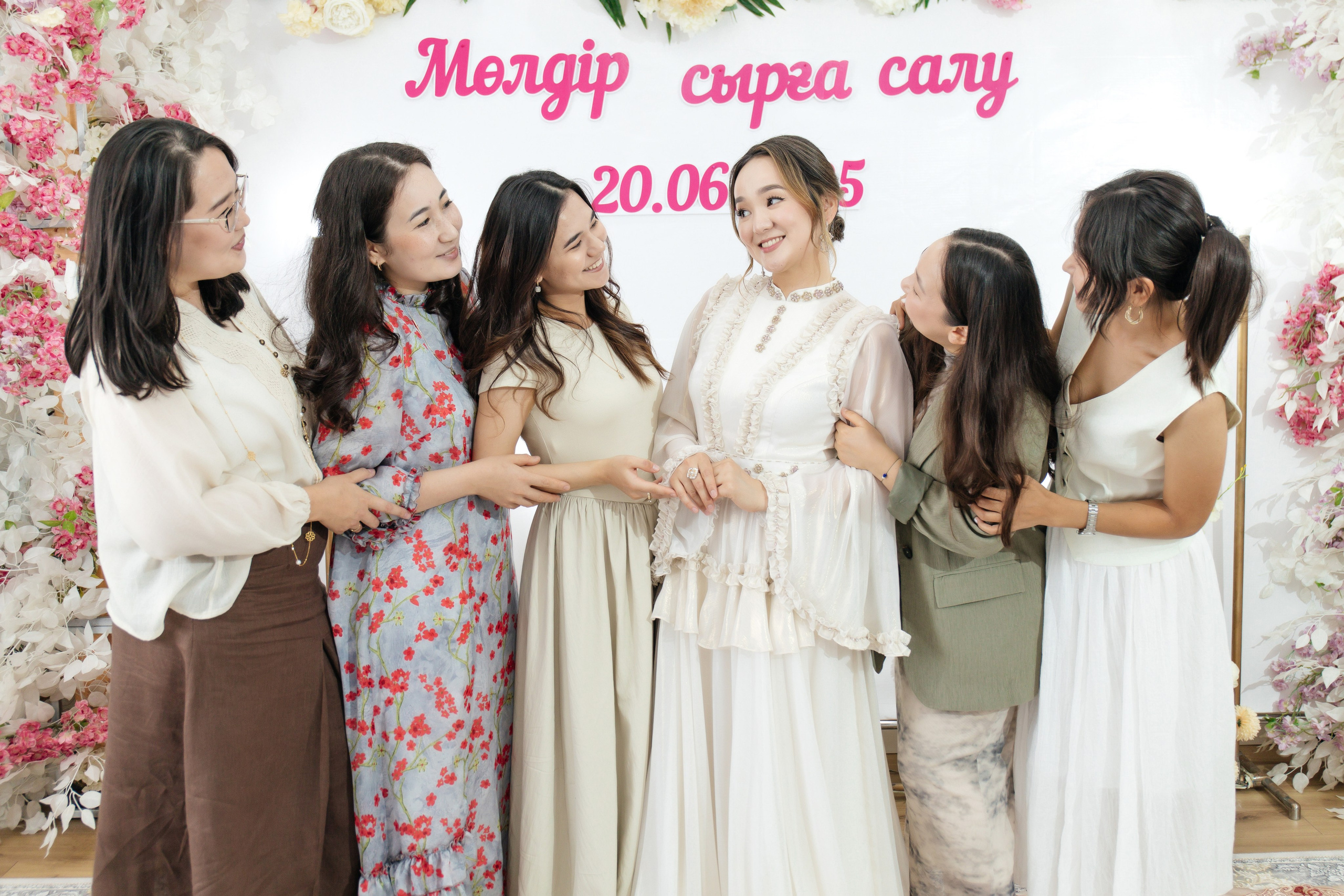 Moldir — syrğa salu. Wedding and Love story Photographer