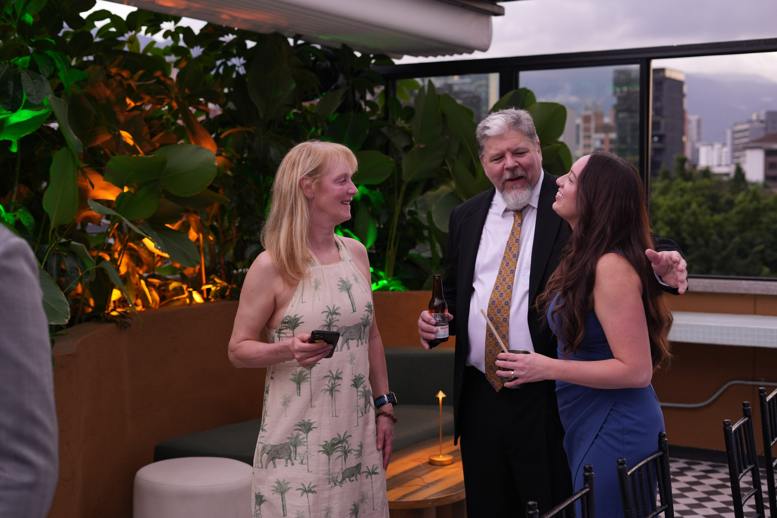 Olivia and Zack / 1 wedding day. Wedding Photographer in Barcelona and Medellin