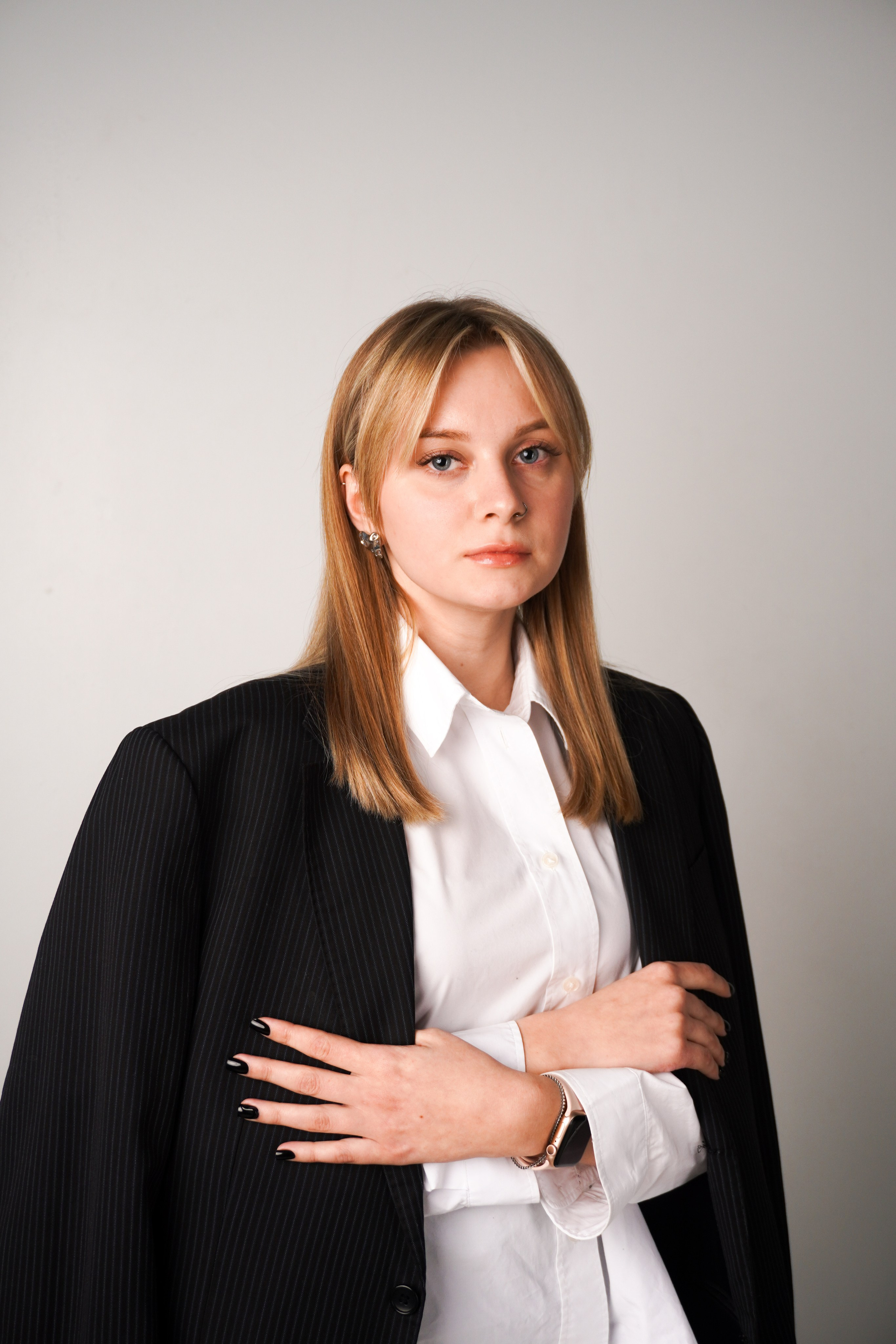 Деловой портрет. Кузнецова Мария — профессиональный фотограф в Санкт-Петербурге | Предметная фотосъёмка, модельные тесты, актёрское портфолио, концерты
