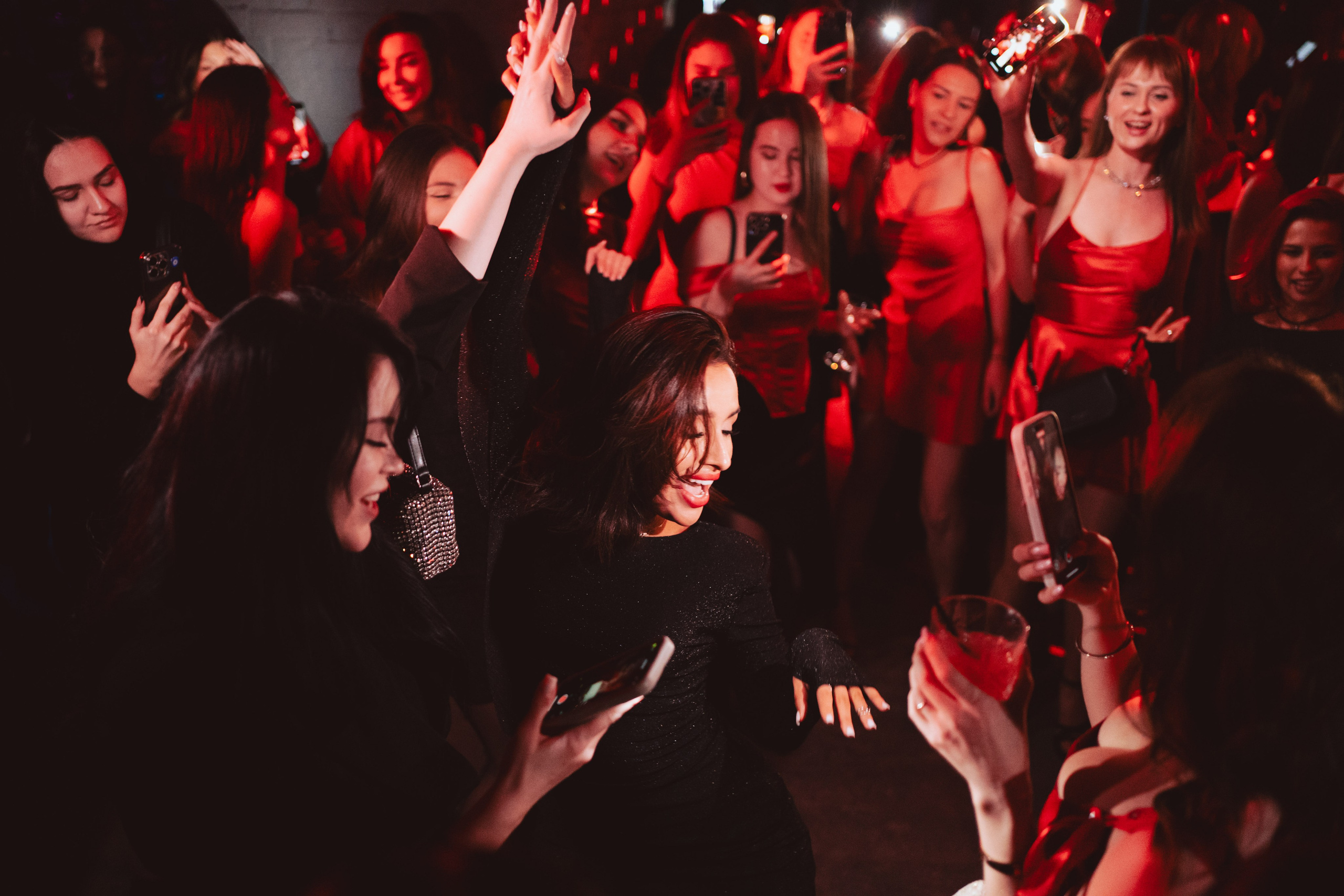 SO STRIP // Woman's moment. Репортажный фотограф в Казани Виктория Трунова