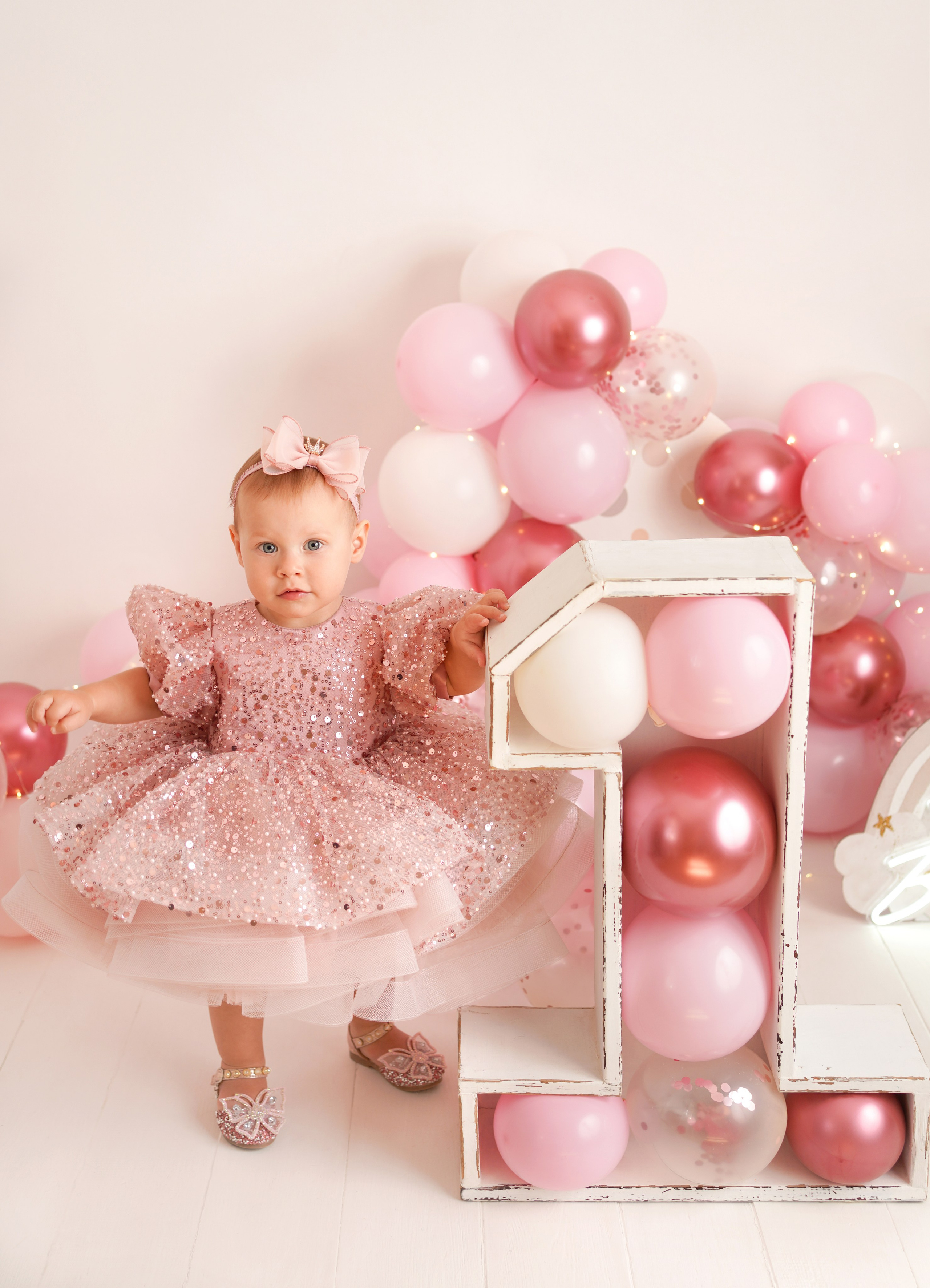 Детская фотосессия Первый год для девочек. Детский фотограф и фотограф новорожденных в Калининград Оксана Иваний