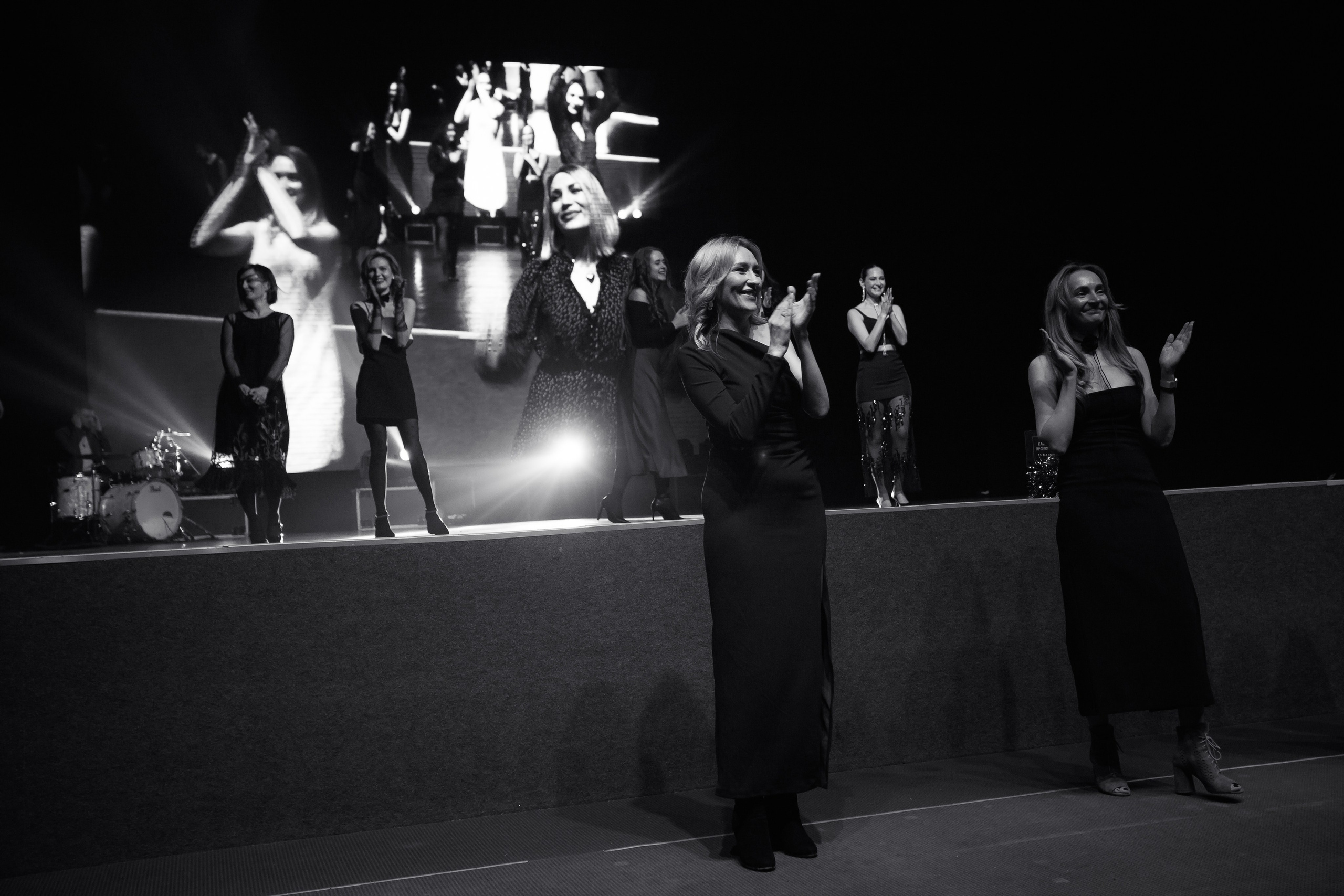 РЕПОРТАЖ: НОВЫЙ ГОД В ДК МЕТАЛЛУРГ. Профессиональный фотограф в Ижевске Леша Петров