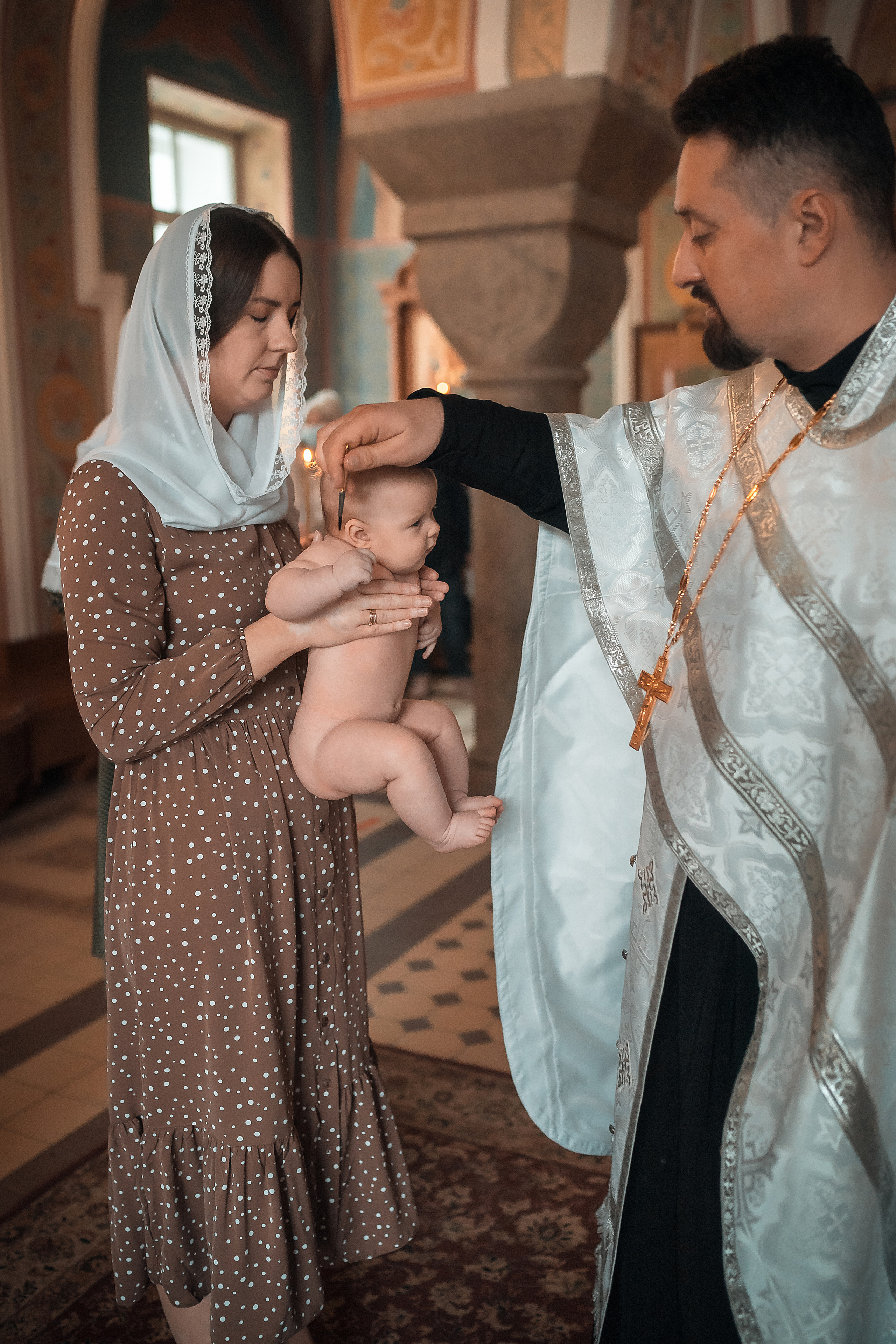 Крещение ребенка в Красноярске. Фотограф на Крещение и Венчание в Красноярске Рамазанова Юлия