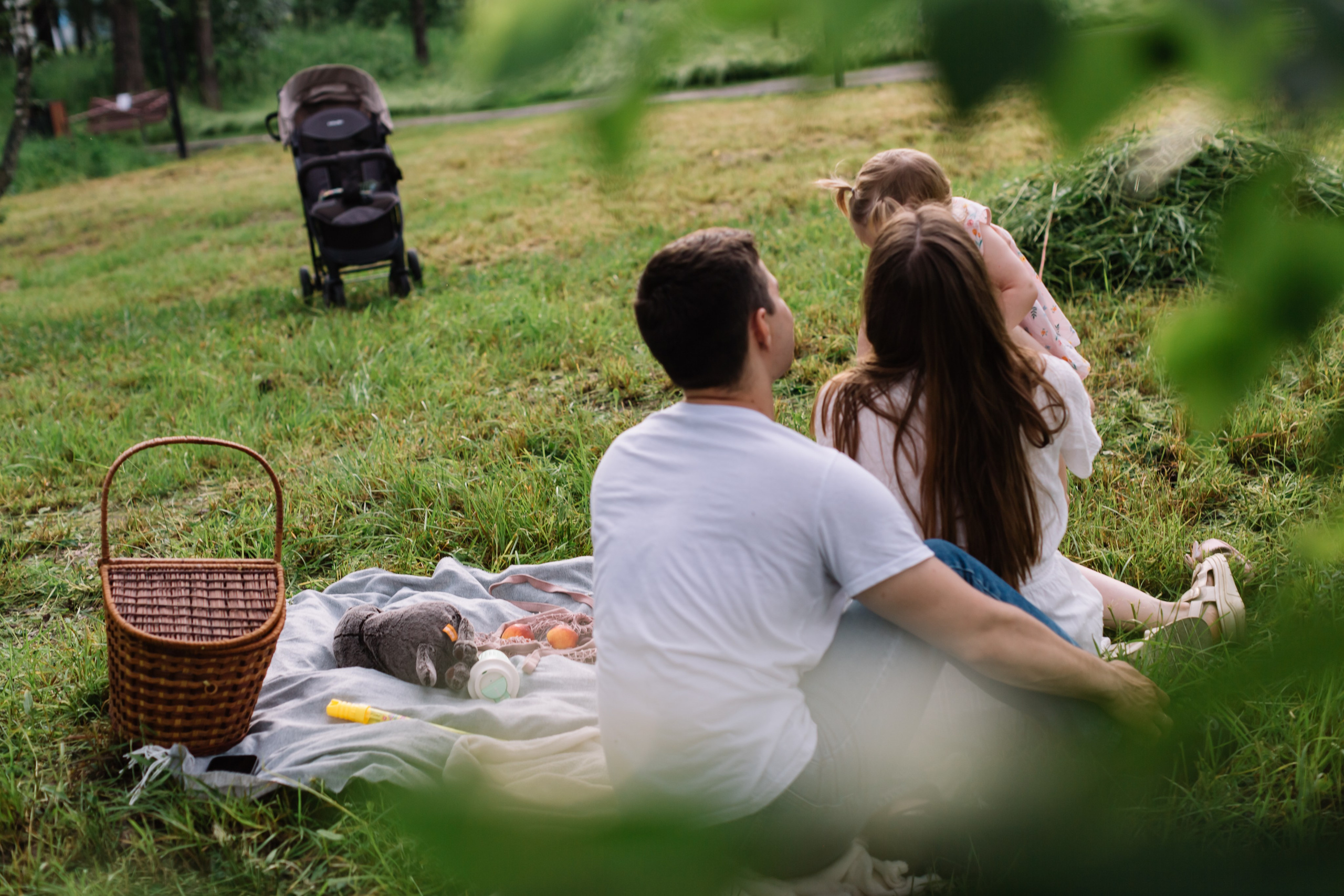 алёна малахова фотограф новосибирск семейный детский домашняя фотосессия в новосибирске день рождения репортажная съёмка фотосессия с лошадьми на конюшне деревня алтай  на природе фотосессия в детском саду мама и сын предложение руки и сердца идея  помолвка фотосессия берег закат детский день рождения годик торт аниматор лофт игровая продолжение следует prodoljenie_sleduet_  корпоратив тимбилдинг первоклашка линейка  контент  бизнес портрет оперный новат франция берет весна девушка мама и дочь мать и дитя