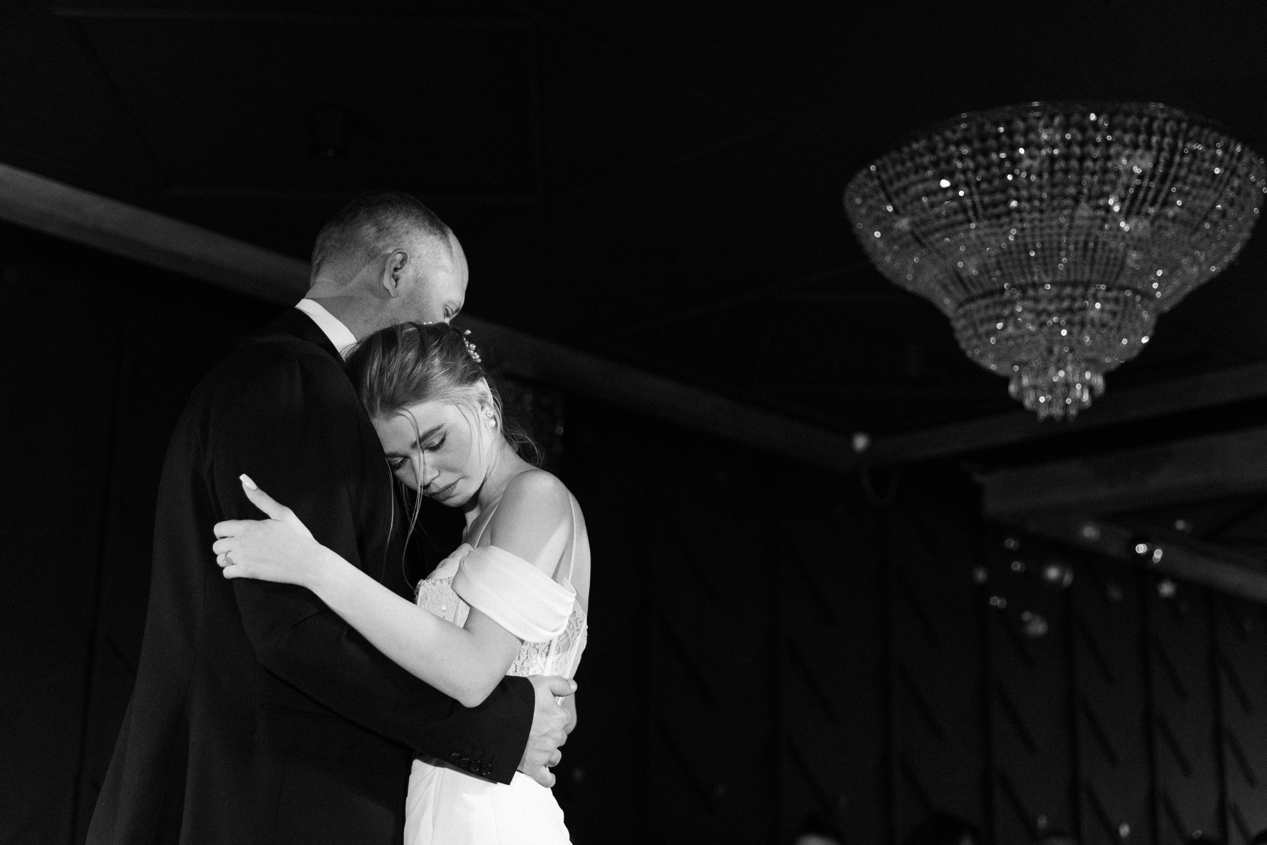 Самое сильное чувство. Э Т О М Ы