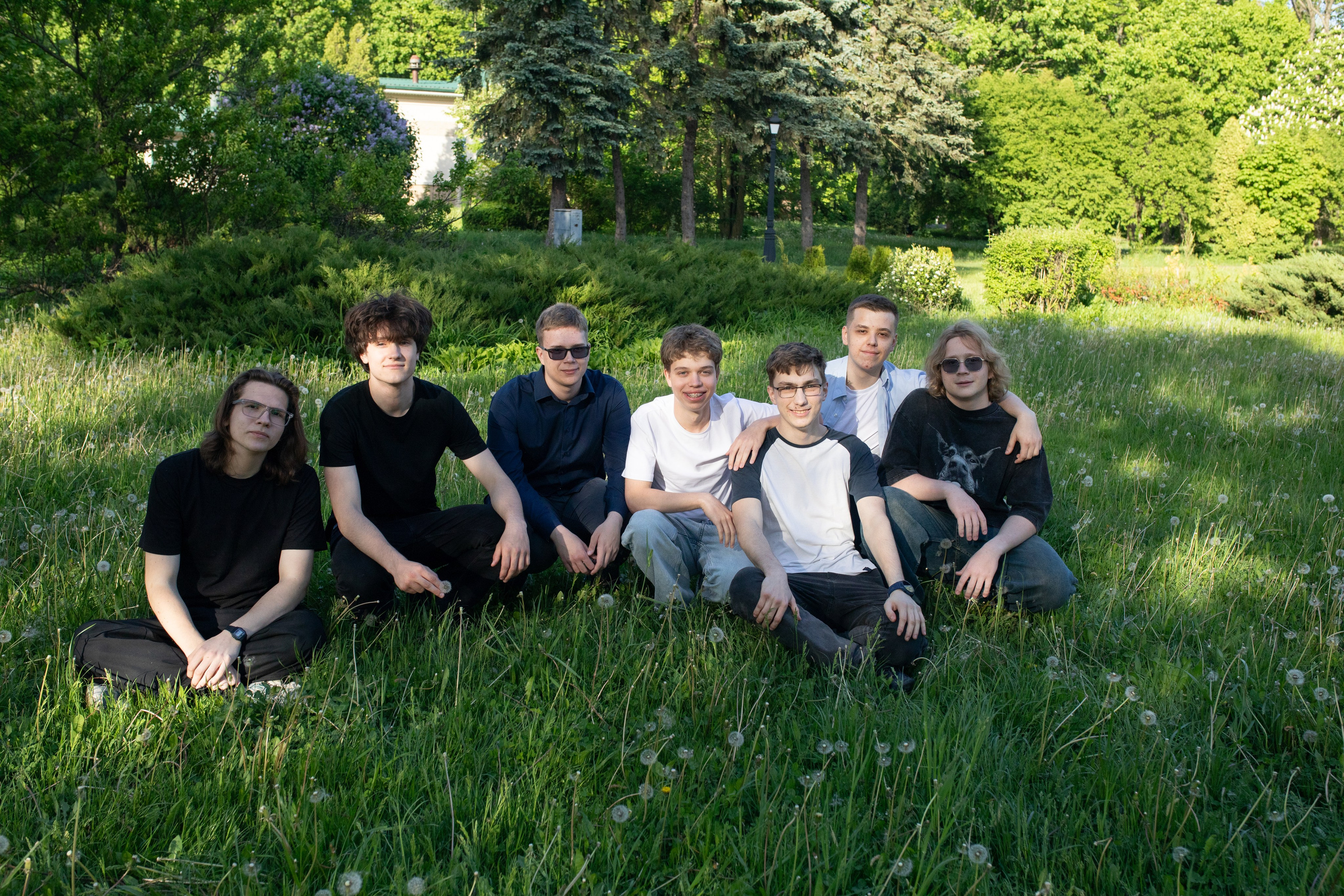 19/05/26 Лошицкий. Выпускные альбомы Cardsi