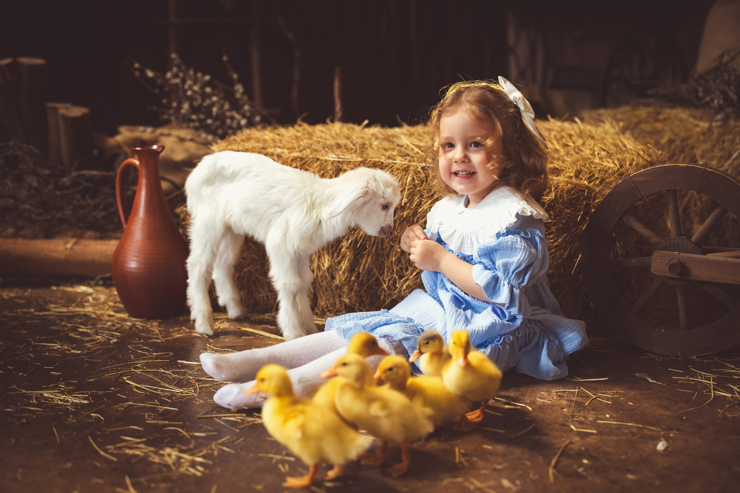 Пасхальный фотопроект с козочкой и утятами, в фотостудии «Эль» 2024 г. Семейный и детский фотограф в Краснодаре Анна Трашкова