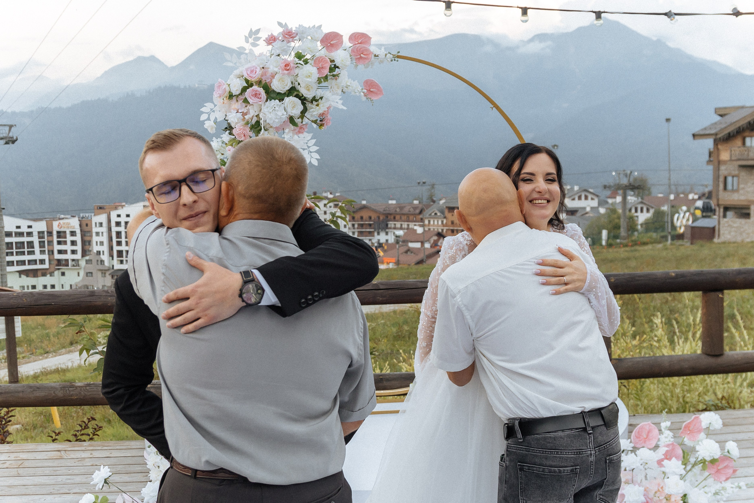 Свадебная Фотосессия в горах Сочи Красной поляны. Фотограф Сочи Адлер Сириус Красная поляна Олеся Минив