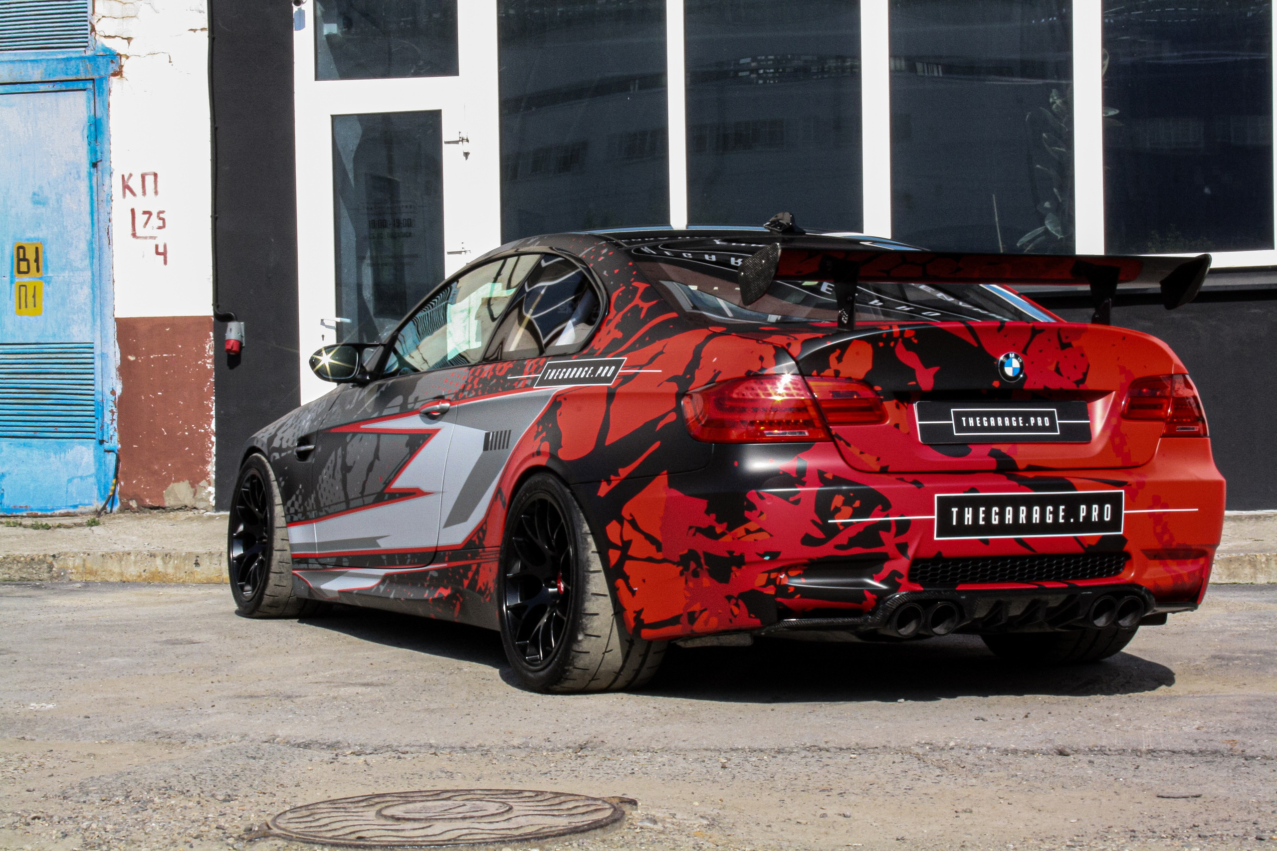 Винилография на BMW M3 E92. Студия дизайна и оклейки авто Barmaley Design