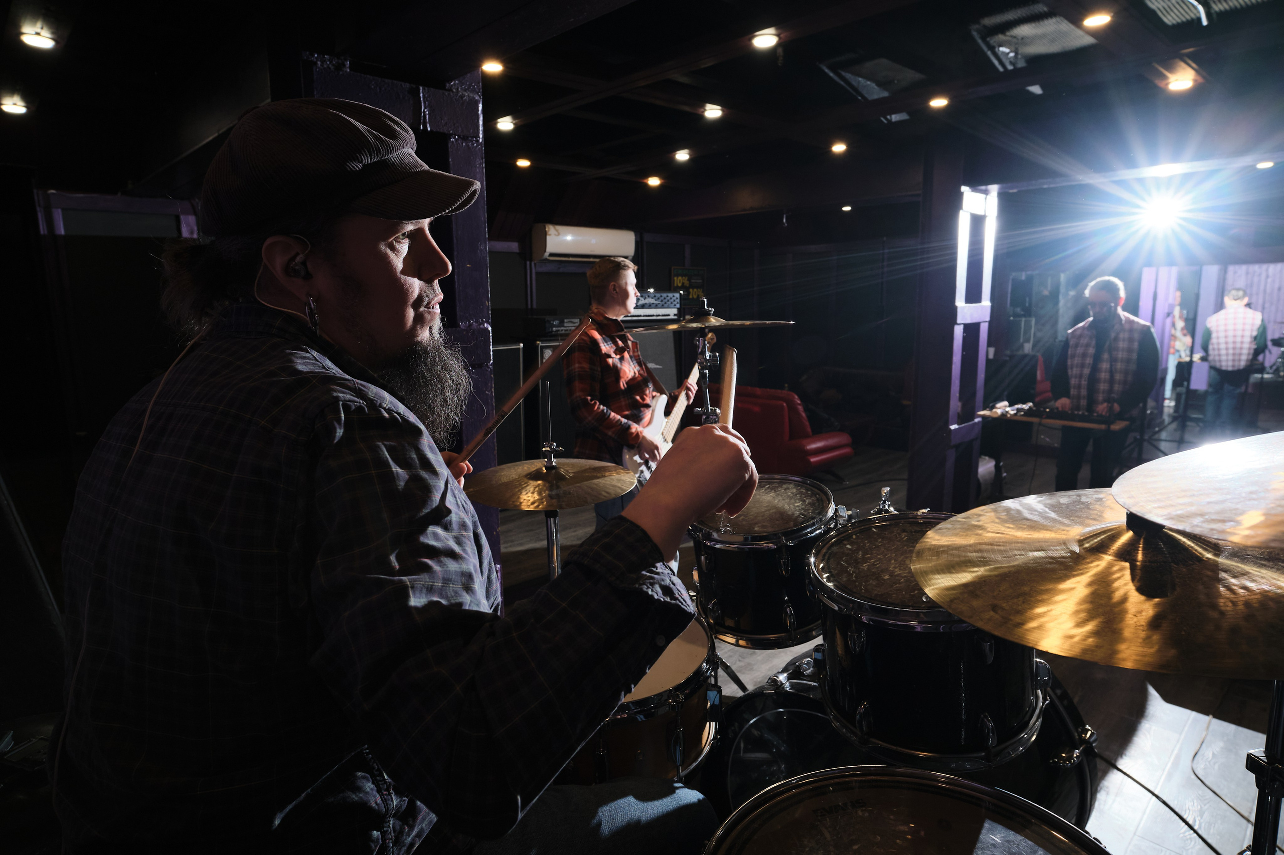 Фото и видеосъемка музыкантов, групп, фото и видеосъемка кавер групп, контент съемка для музыкантов, организаторов концертов, студийная съемка для музыкантов