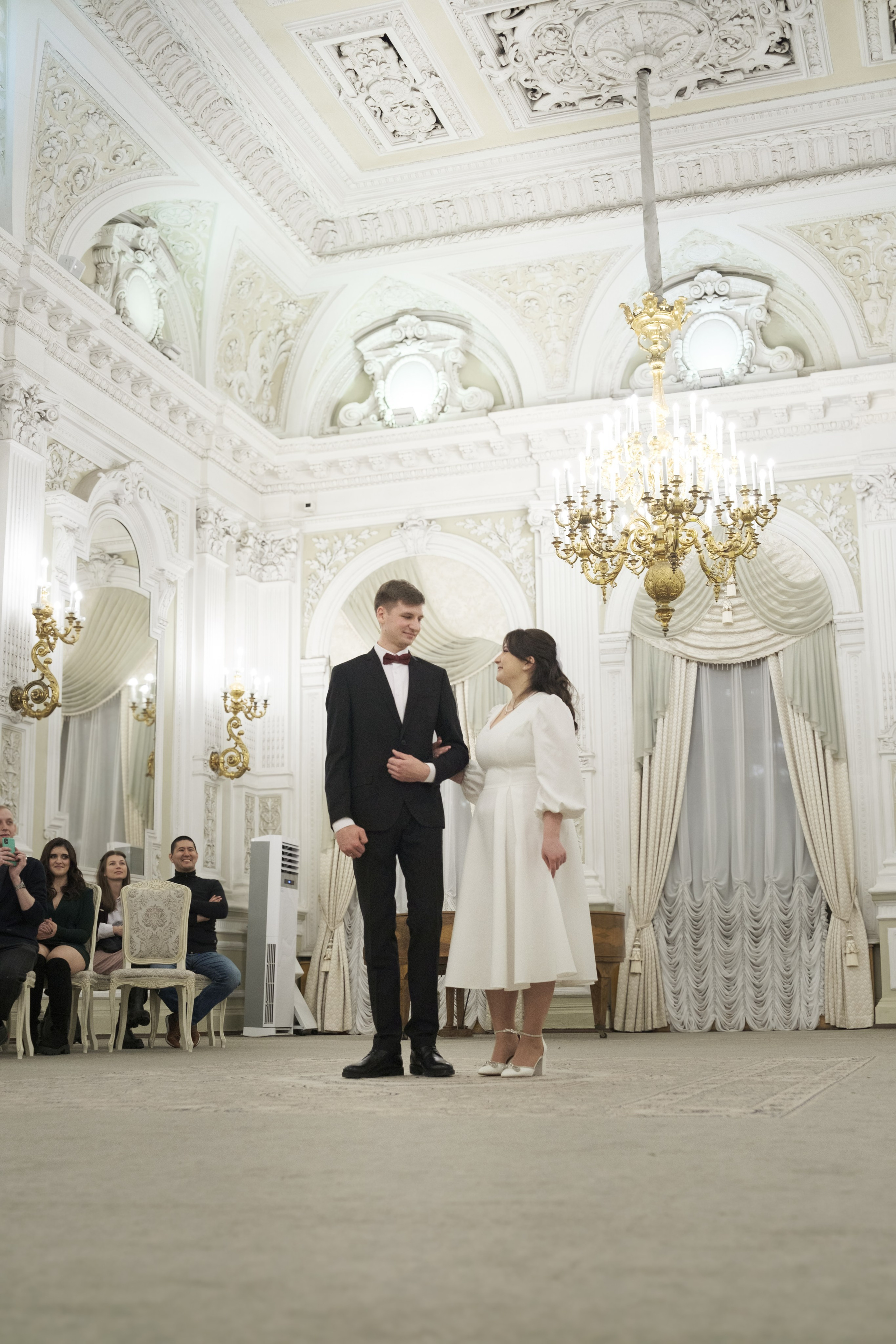 Дворец бракосочетания №1 - Фотосессия вечером в феврале в ЗАГСе