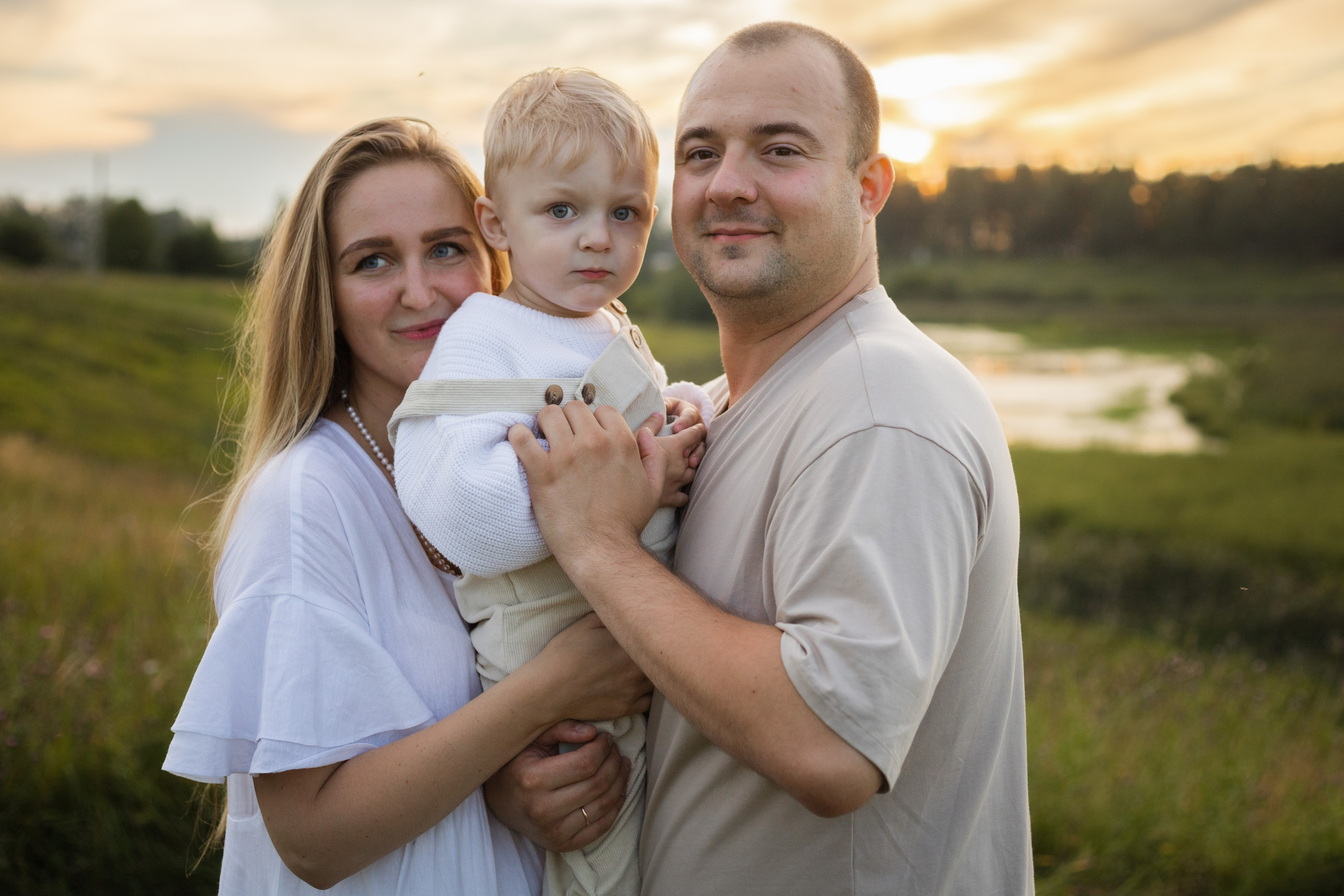 Дарья, Кирилл и Ваня. Фотосессия в загородной студии Leona dachа. Семейный и детский фотограф в Санкт-Петербурге Павлова Елена