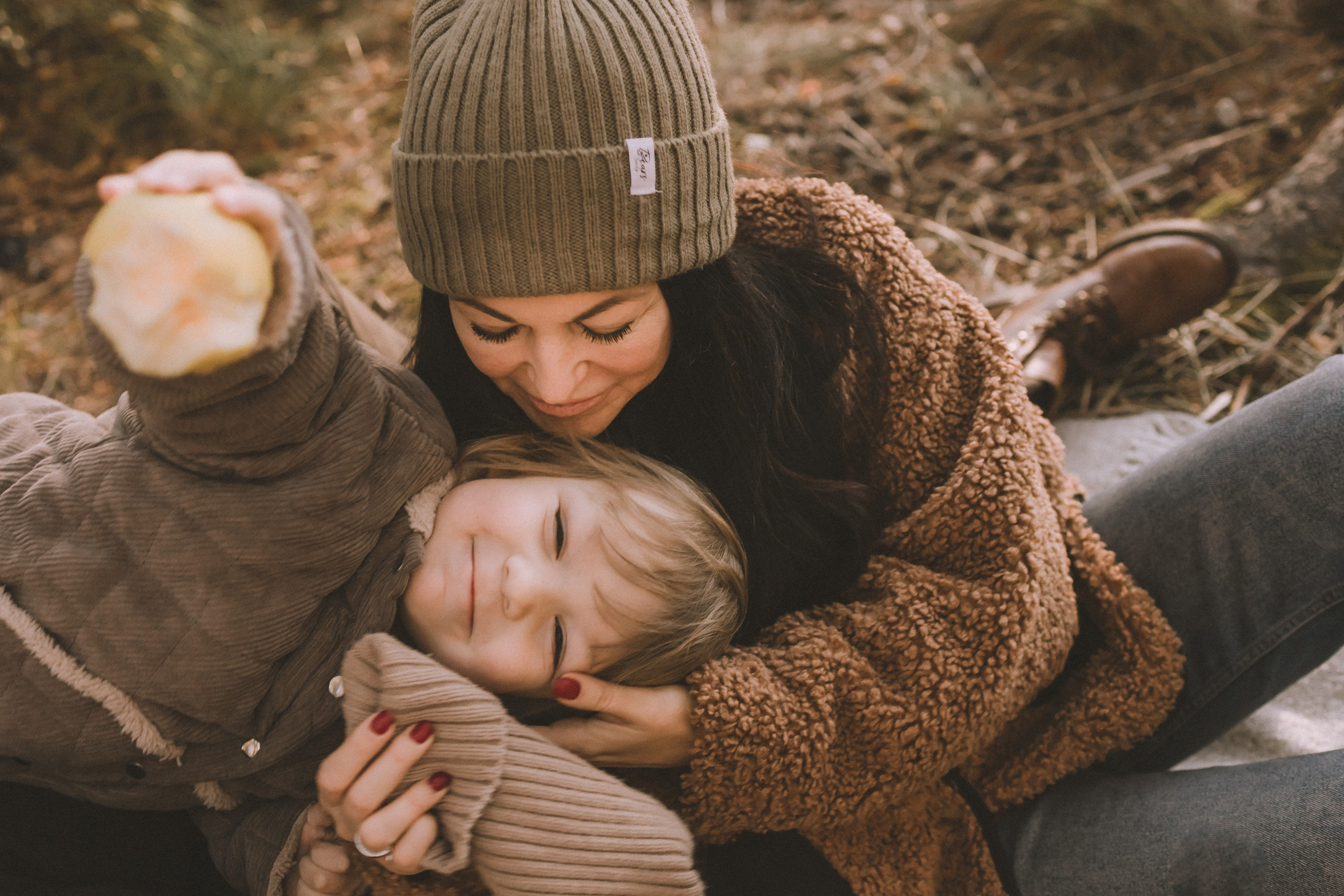 Вика, Антон и Илья. Семейная фотосессия в осеннем лесу. Семейный и детский фотограф в Санкт-Петербурге Павлова Елена