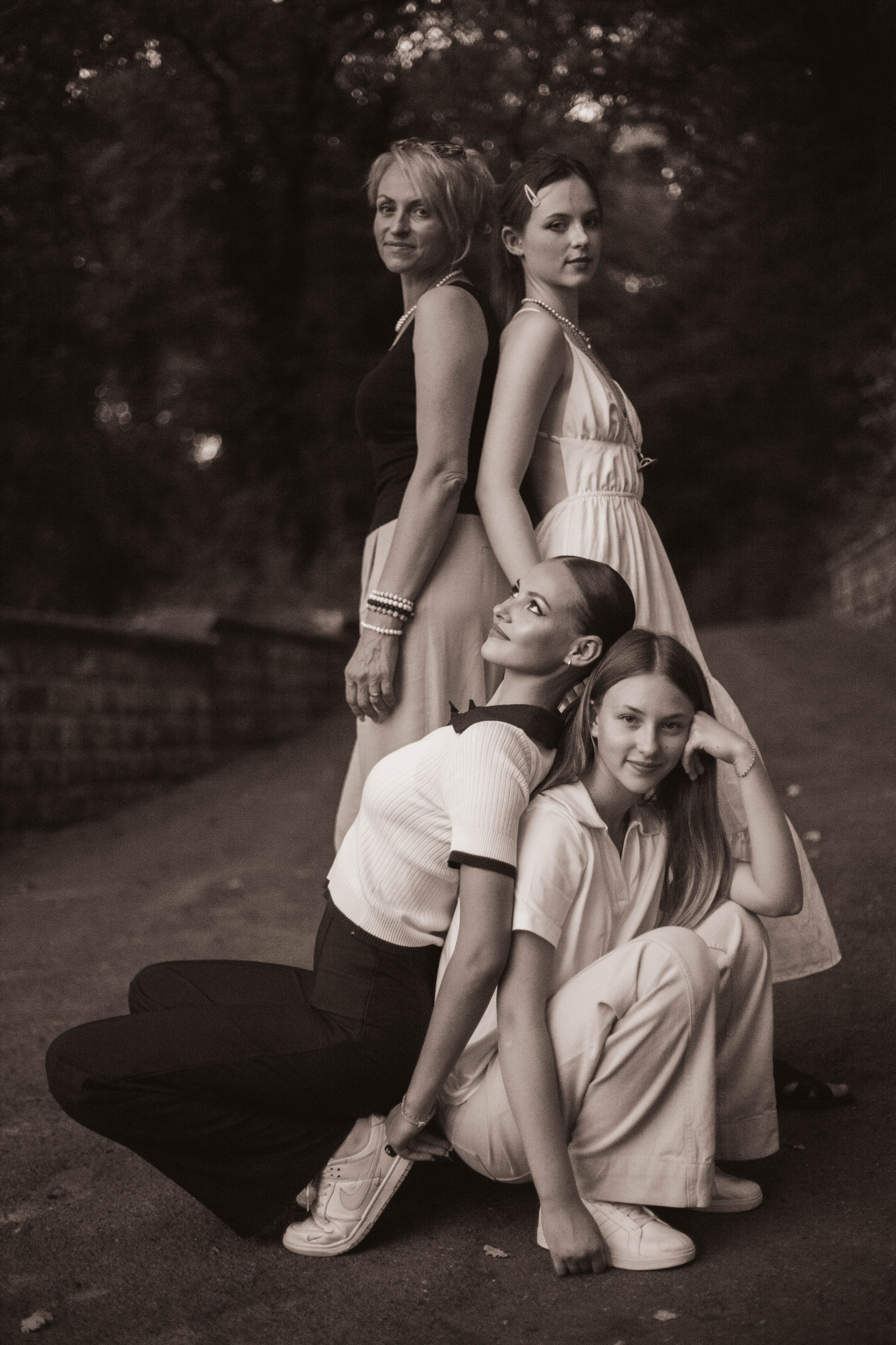 Абрау. Уличный фотограф Города N