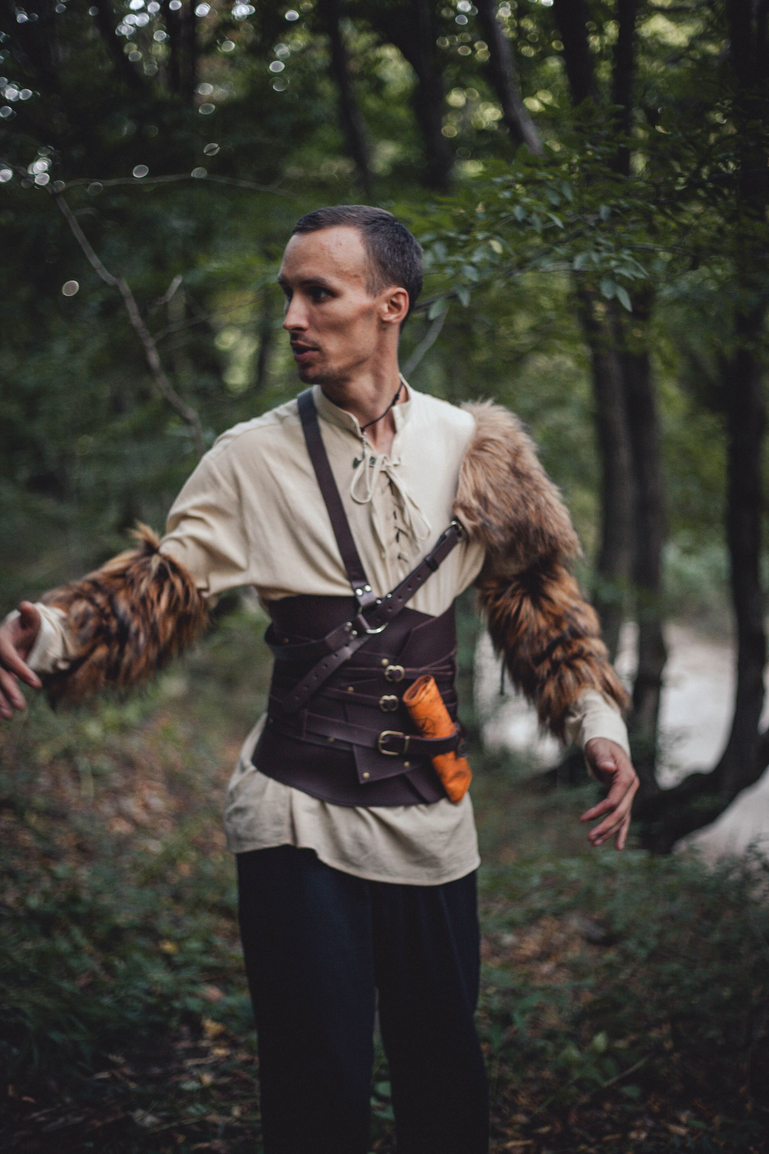 Клип. Уличный фотограф Города N