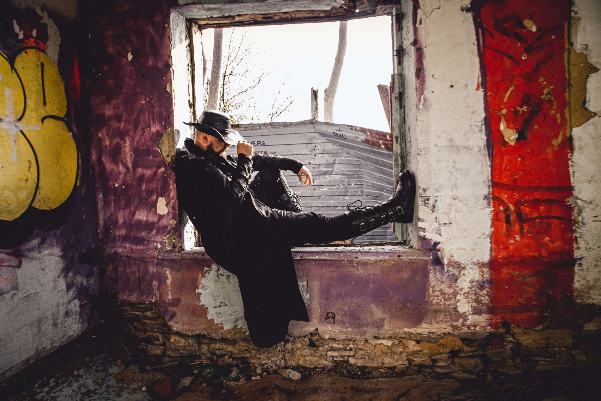 Заброшенная душа. Уличный фотограф Города N