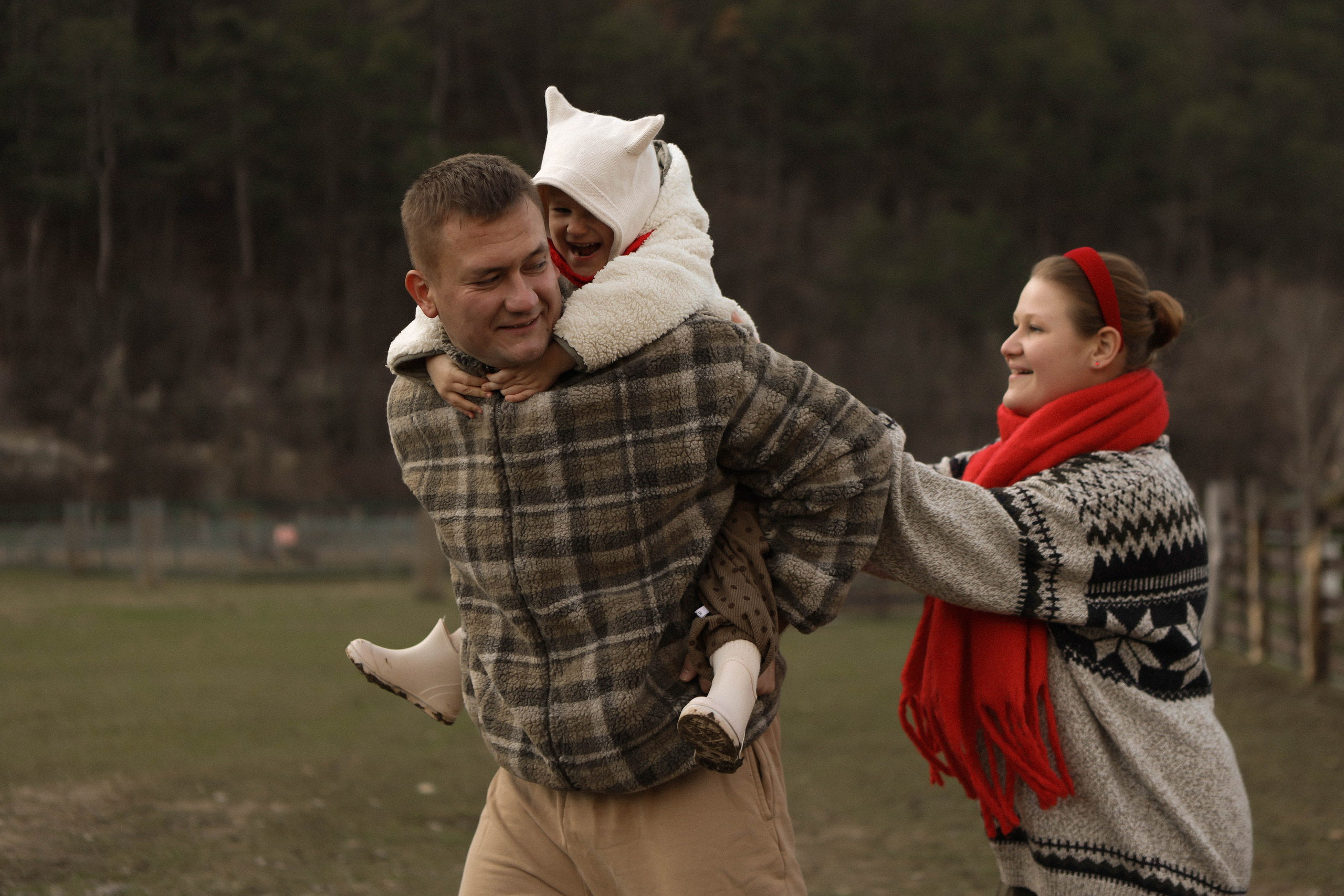 Чудесная девочка Майя и её родители. Фотограф в Крыму Богдана Захарчук