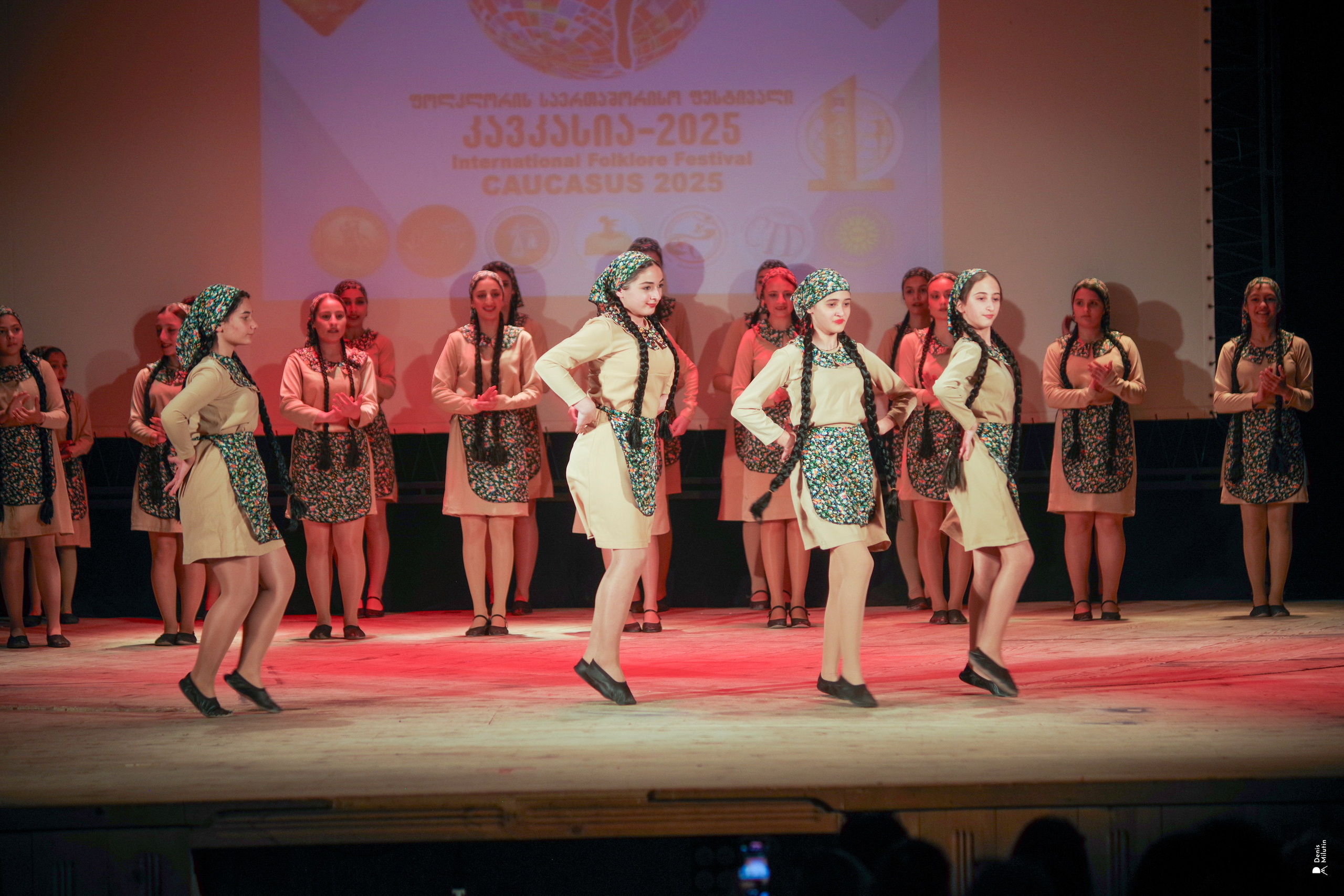 Танцы в прекрасном Они. Портретный фотограф Денис Милютин