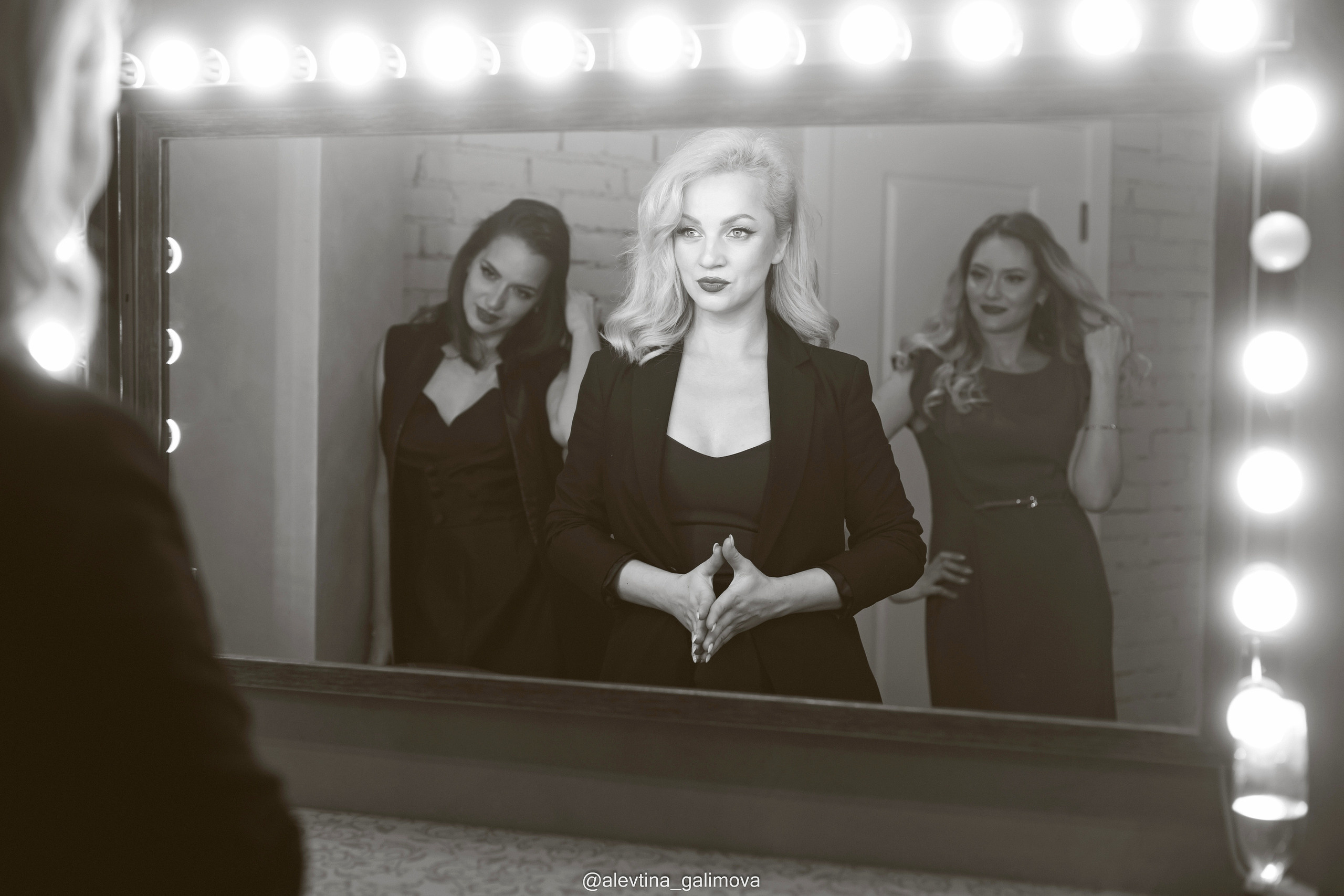 Портретная фотосъемка. Выпускные фотоальбомы и папки для школ и садиков в Челябинске