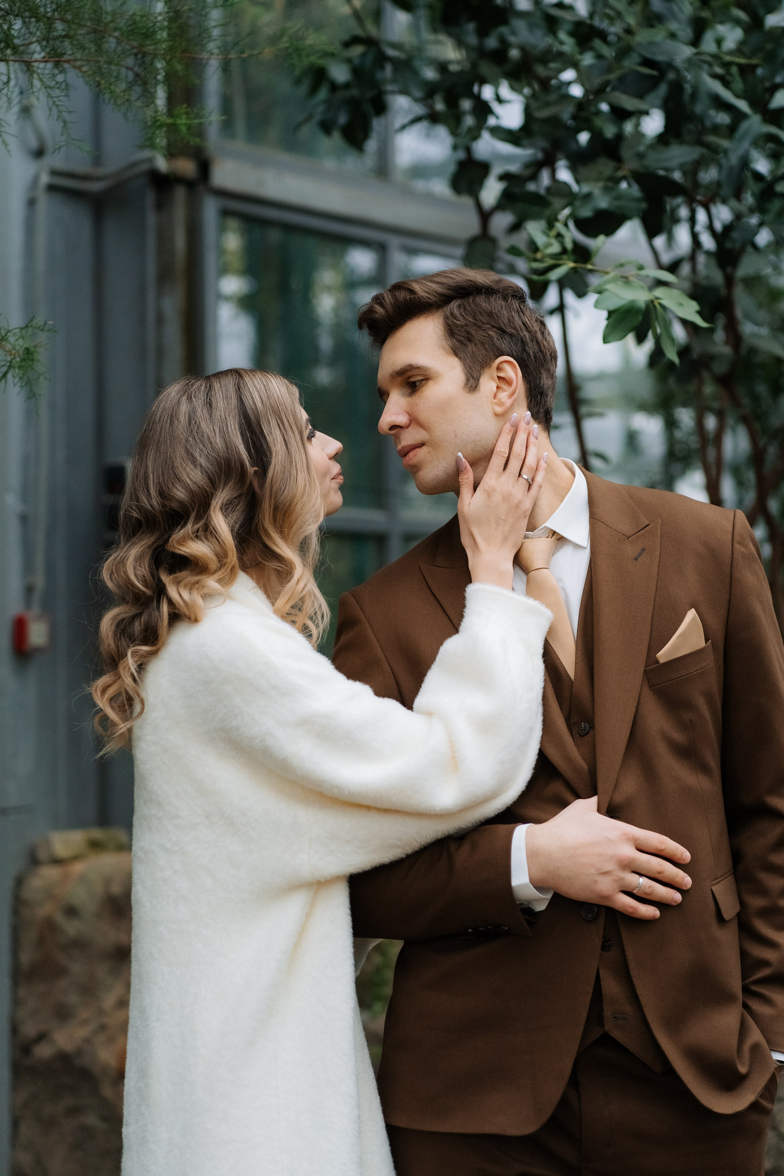 Свадебная фотосессия в оранжерее, Москва. Свадебный фотограф в Москве Анна Полушина