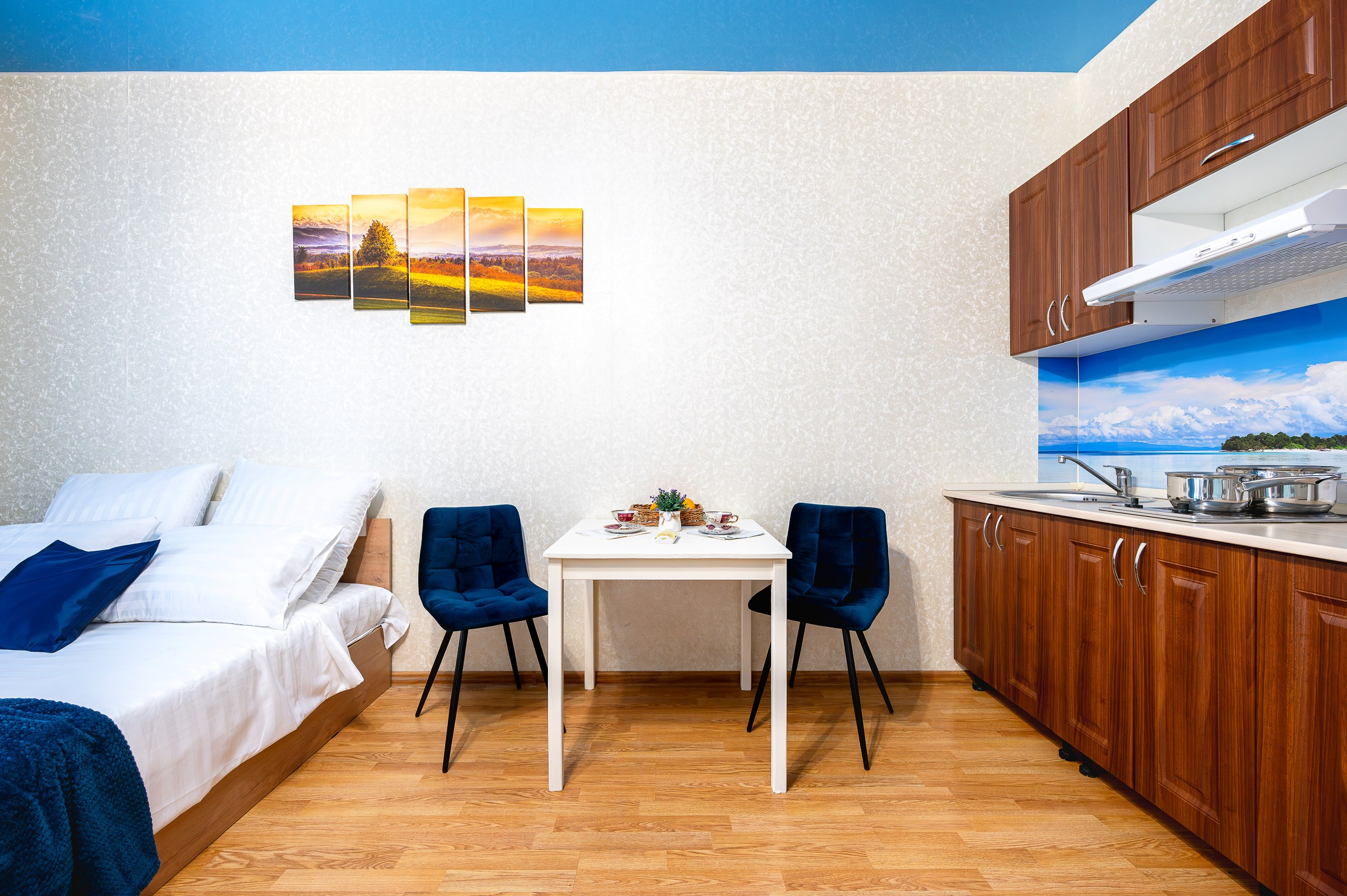 Квартира под суточную аренду. Интерьерный фотограф. Фото- видеосъемка недвижимости Санкт-Петербург