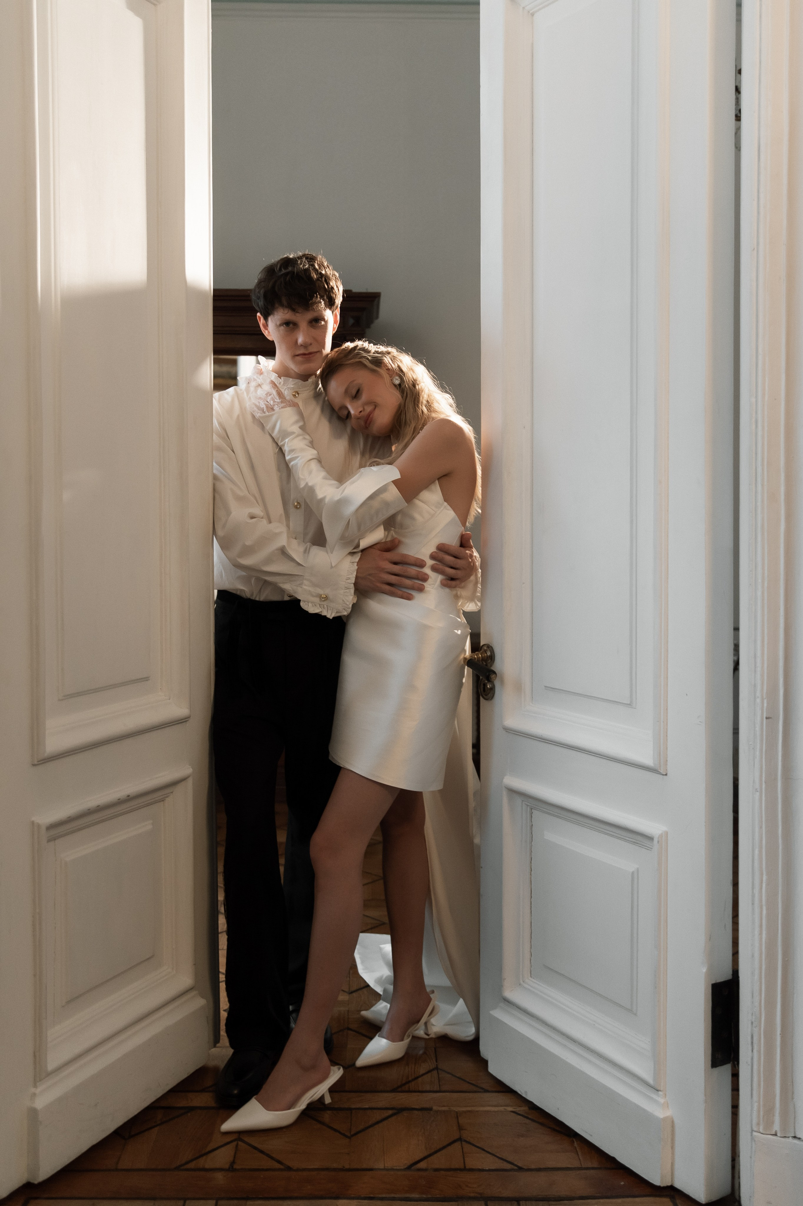 Свадебная съемка в исторической квартире на Чистых прудах. Ярослава Ерина — свадебный фотограф в Москве