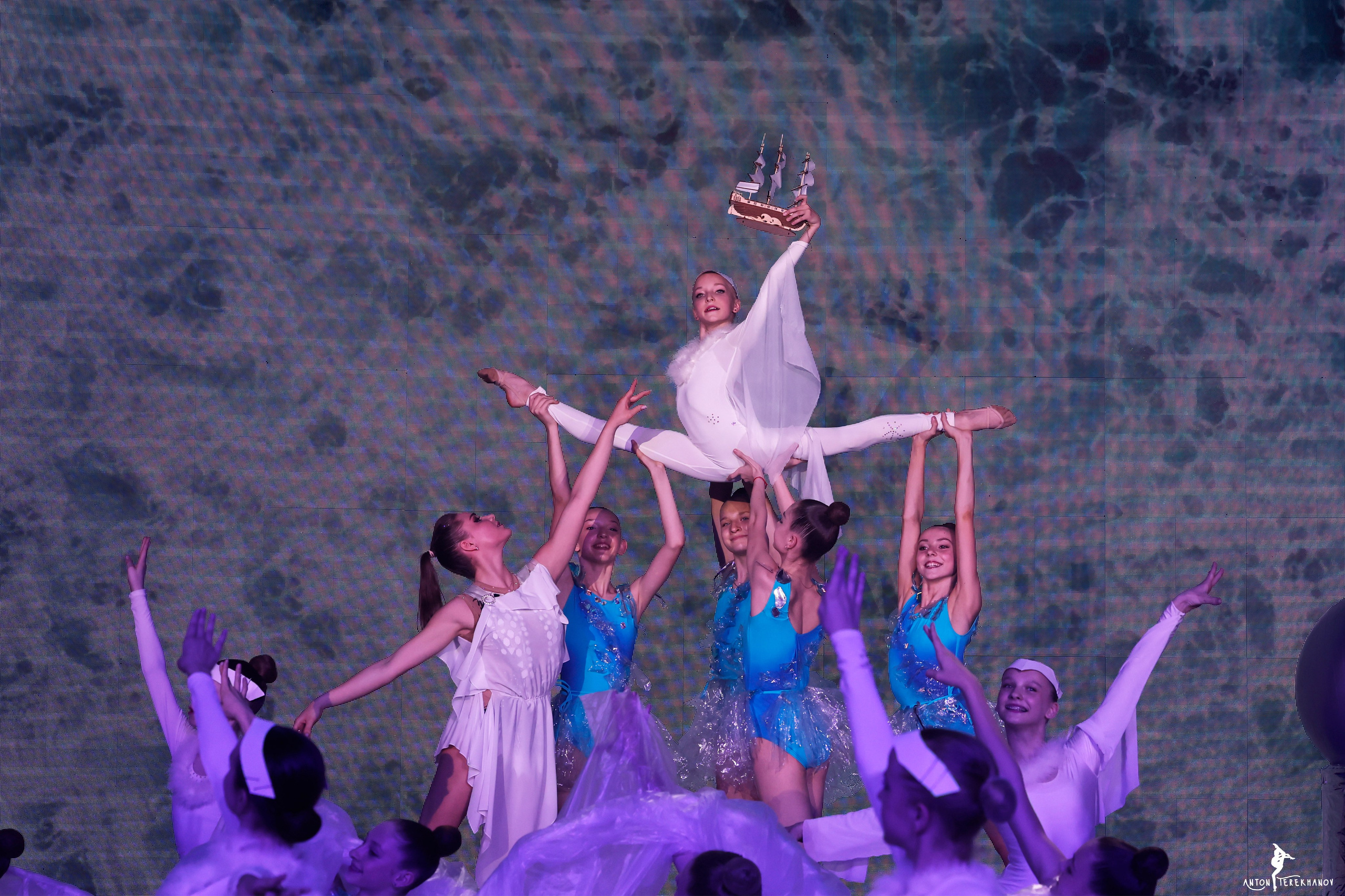 «Остров сокровищ» шоу-спектакль 01.06.2024. Спортивный и репортажный фотограф Антон Тереханов