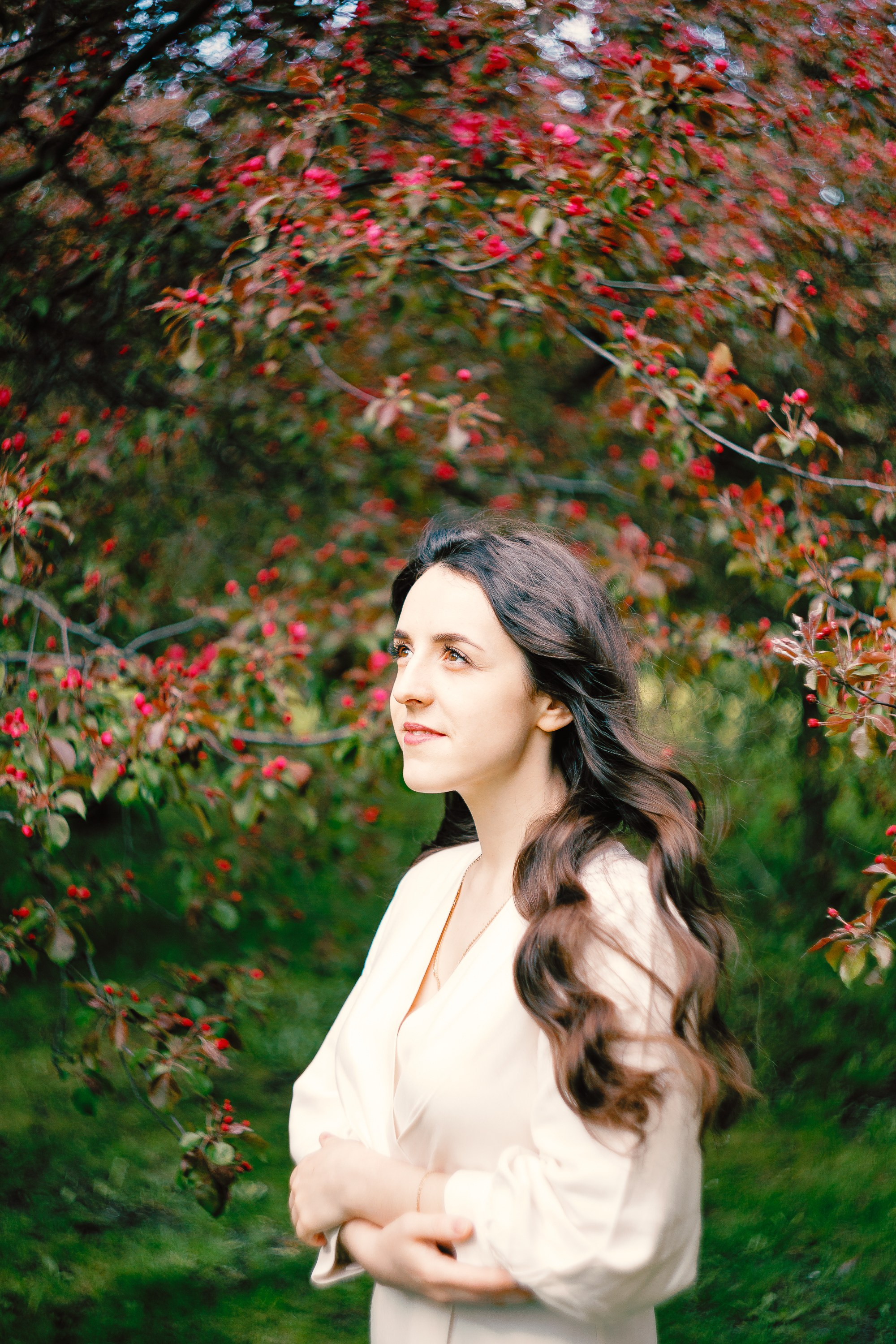 Индивидуальная фотосессия в Коломенском парке в цветущих деревьях.