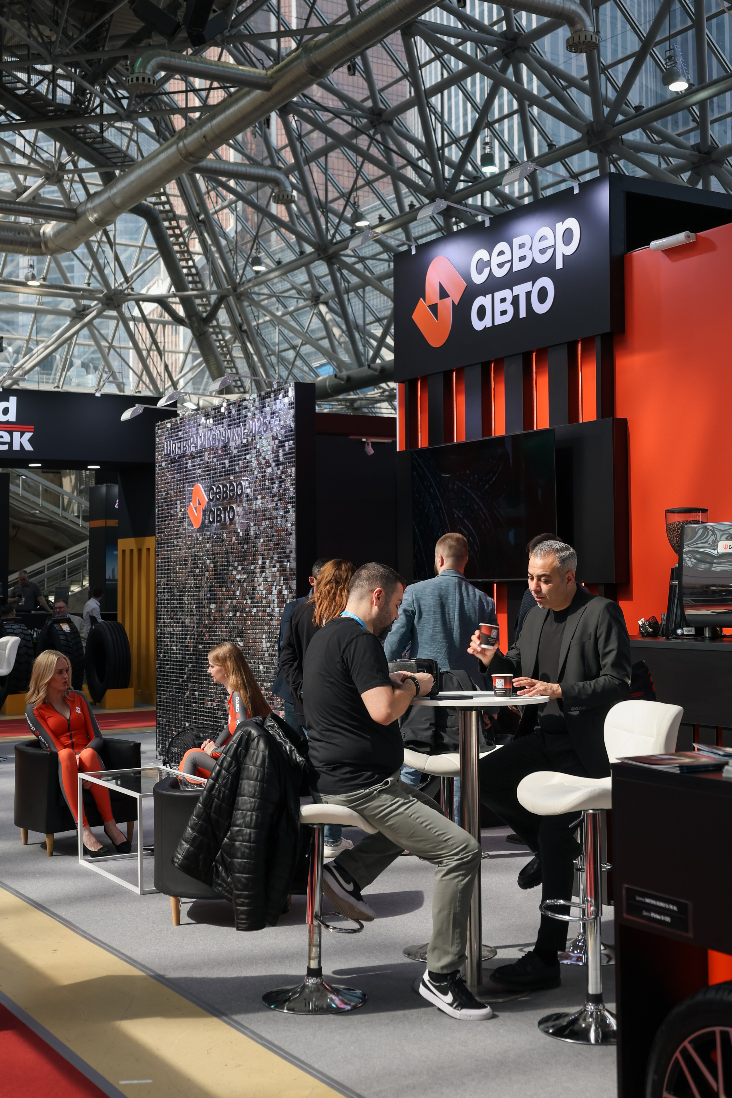 Север Авто, Выставка Экспоцентр. Фотограф и видеограф Анна Домашенко