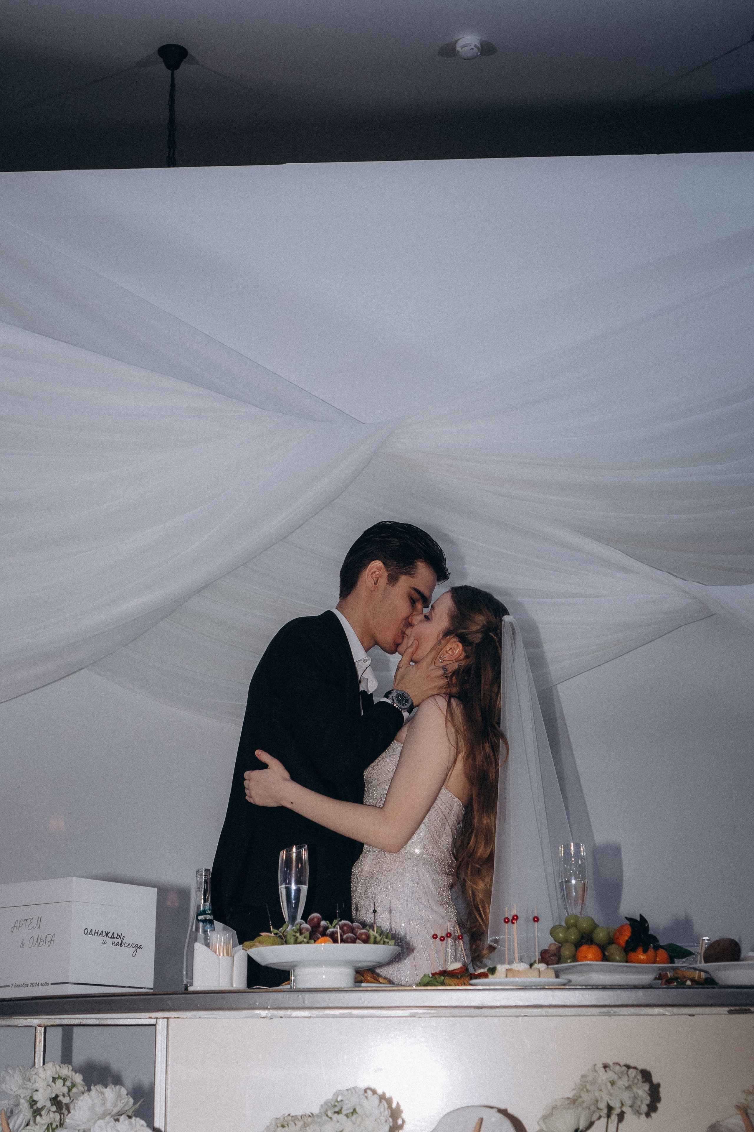 СВАДЕБНАЯ СЬЕМКА СБОРОВ В ОТЕЛЕ И ВЫЕЗД НА ЦЕРЕМОНИЮ (СНЯТО В СИБИРЕ В НИЖНЕВАРТОВСКЕ). Профессиональный фотограф, Санкт-Петербург — Виктория Богомолова