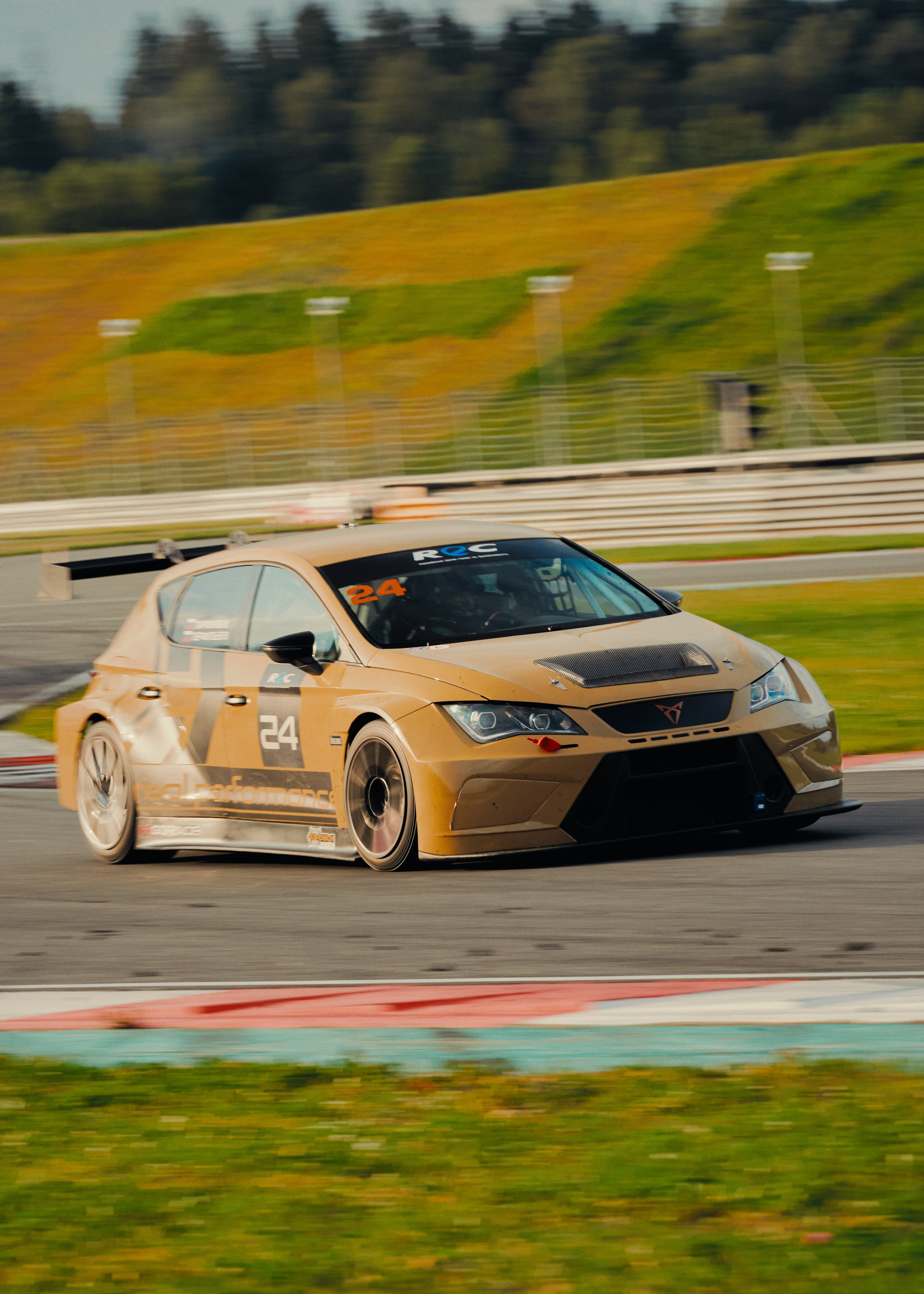 REC 2025. Автомобильный и коммерческий фотограф Москва