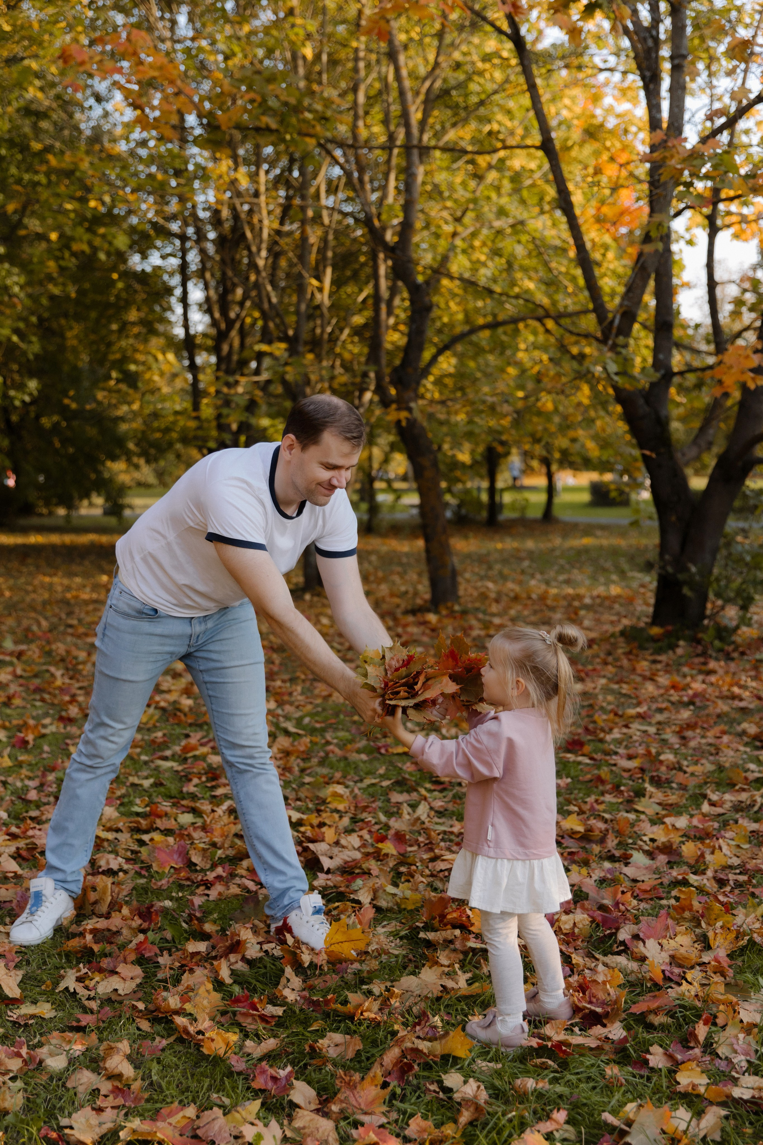Прогулка Василисы с родителями, дядей и тетей. Семейный и свадебный фотограф в Москве и Зеленограде Пилипенко Юлия