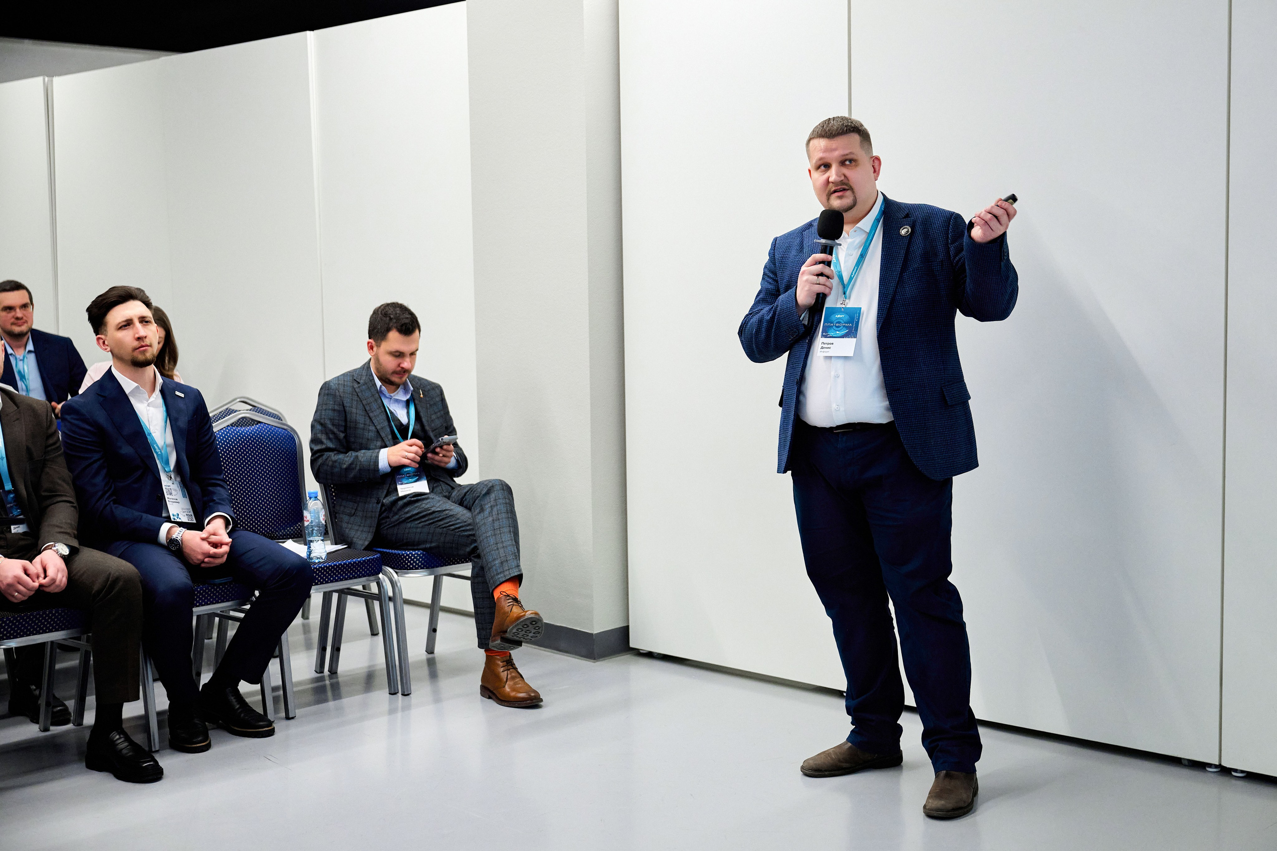 AXOFT. Максим Комаров — Профессиональный фотограф