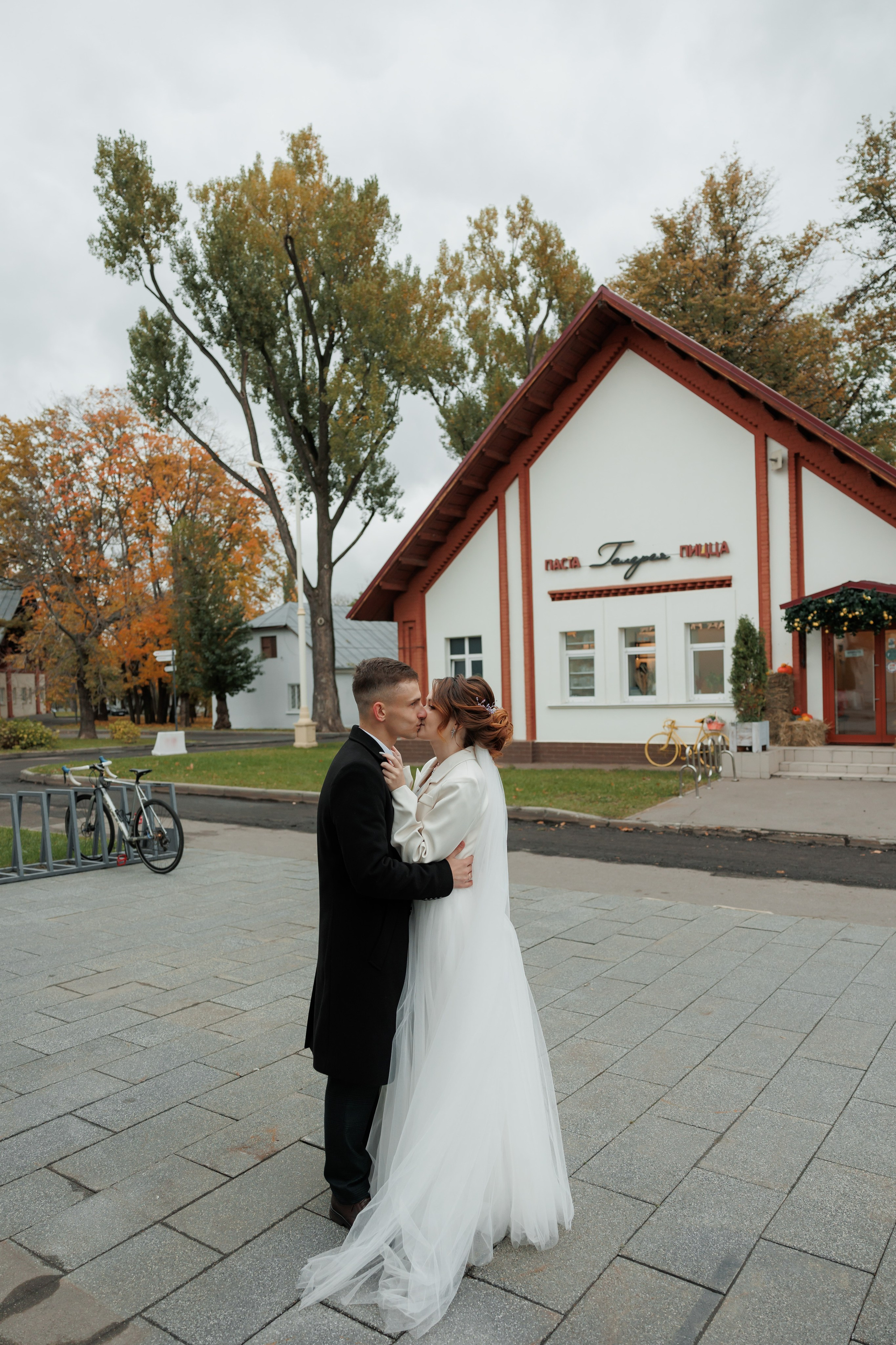 Константин и Дарья, ЗАГС ВДНХ, отель Soluxe, ресторан «Антик». Свадебный и репортажный фотограф (Москва, Королев и другие)