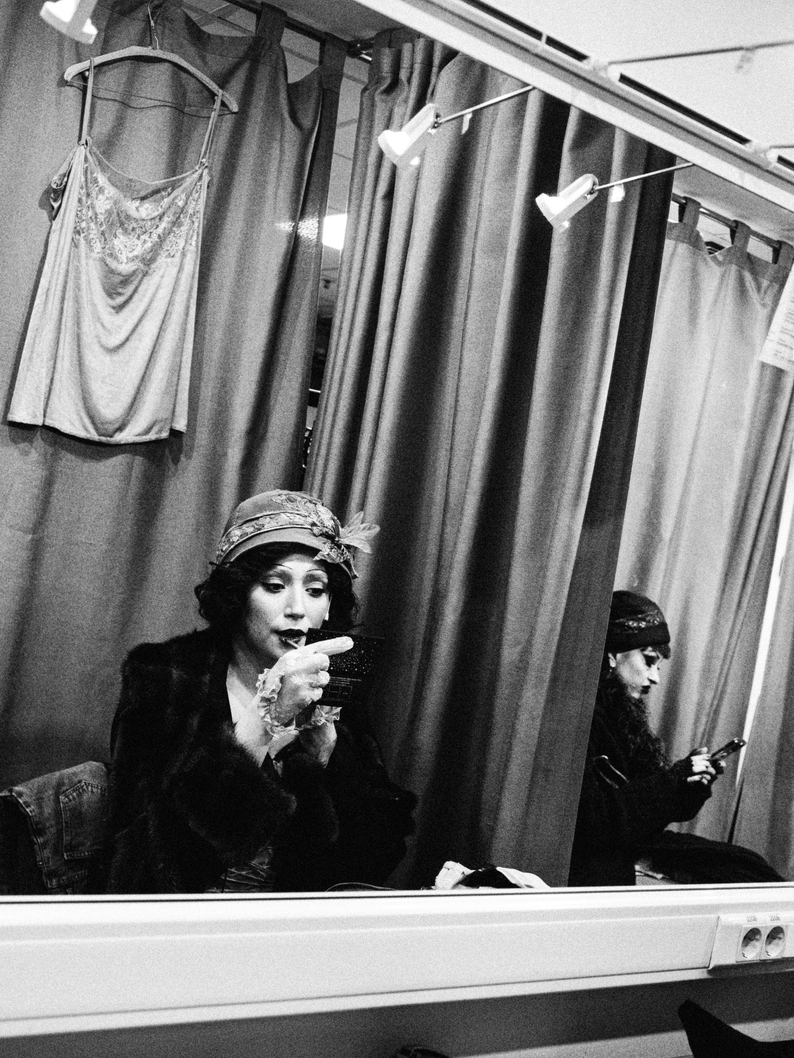 Theatre backstages. Portrait and backstage photographer Nina Crane